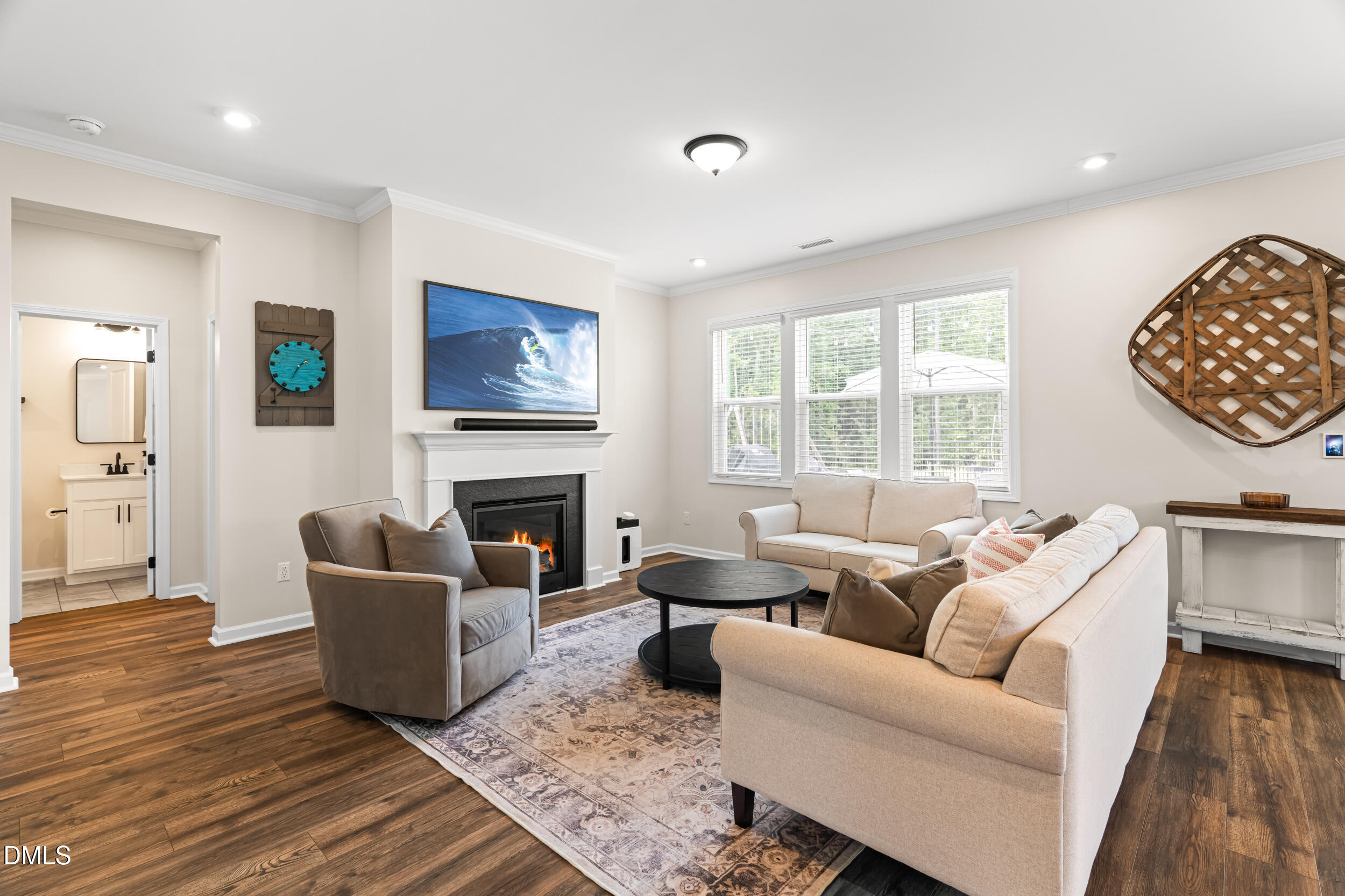 100 Capanne Court