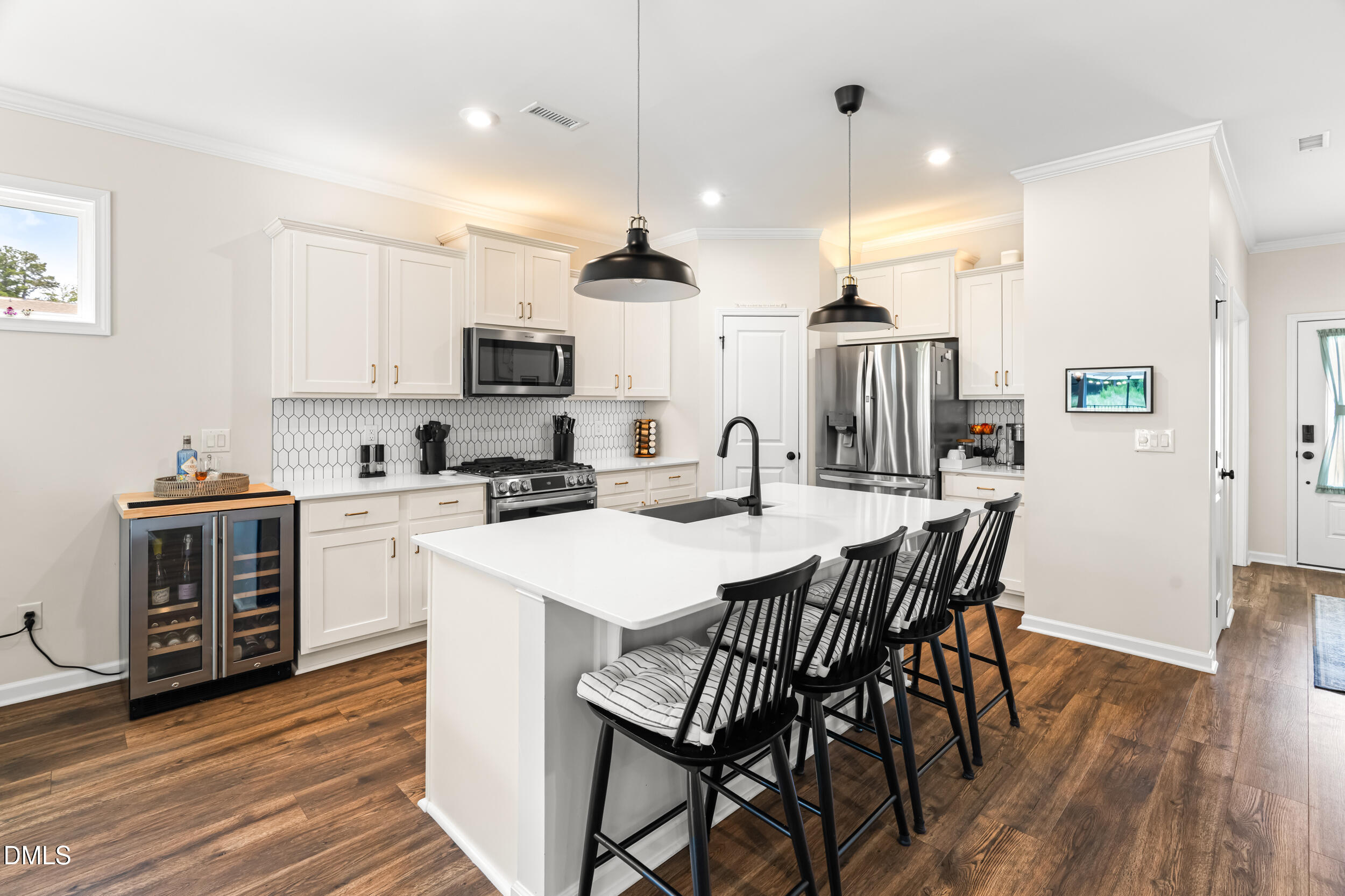 100 Capanne Court