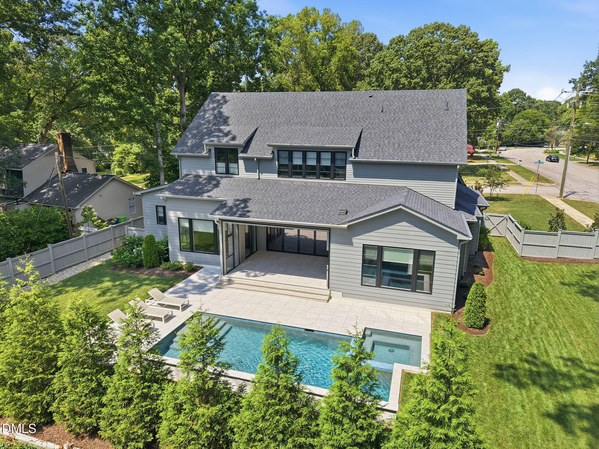 822 Pebblebrook Drive