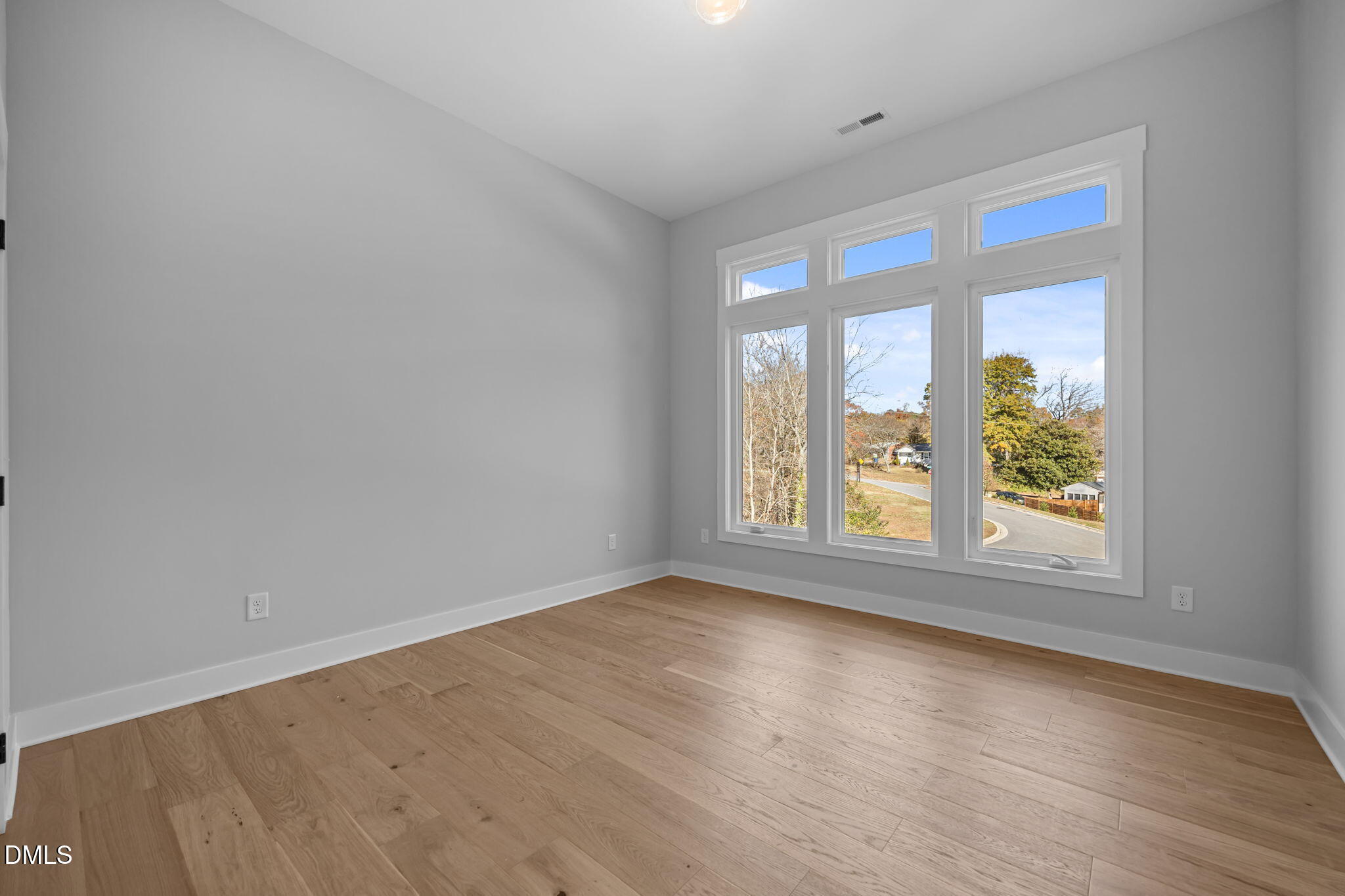 1005 Phoenix Place