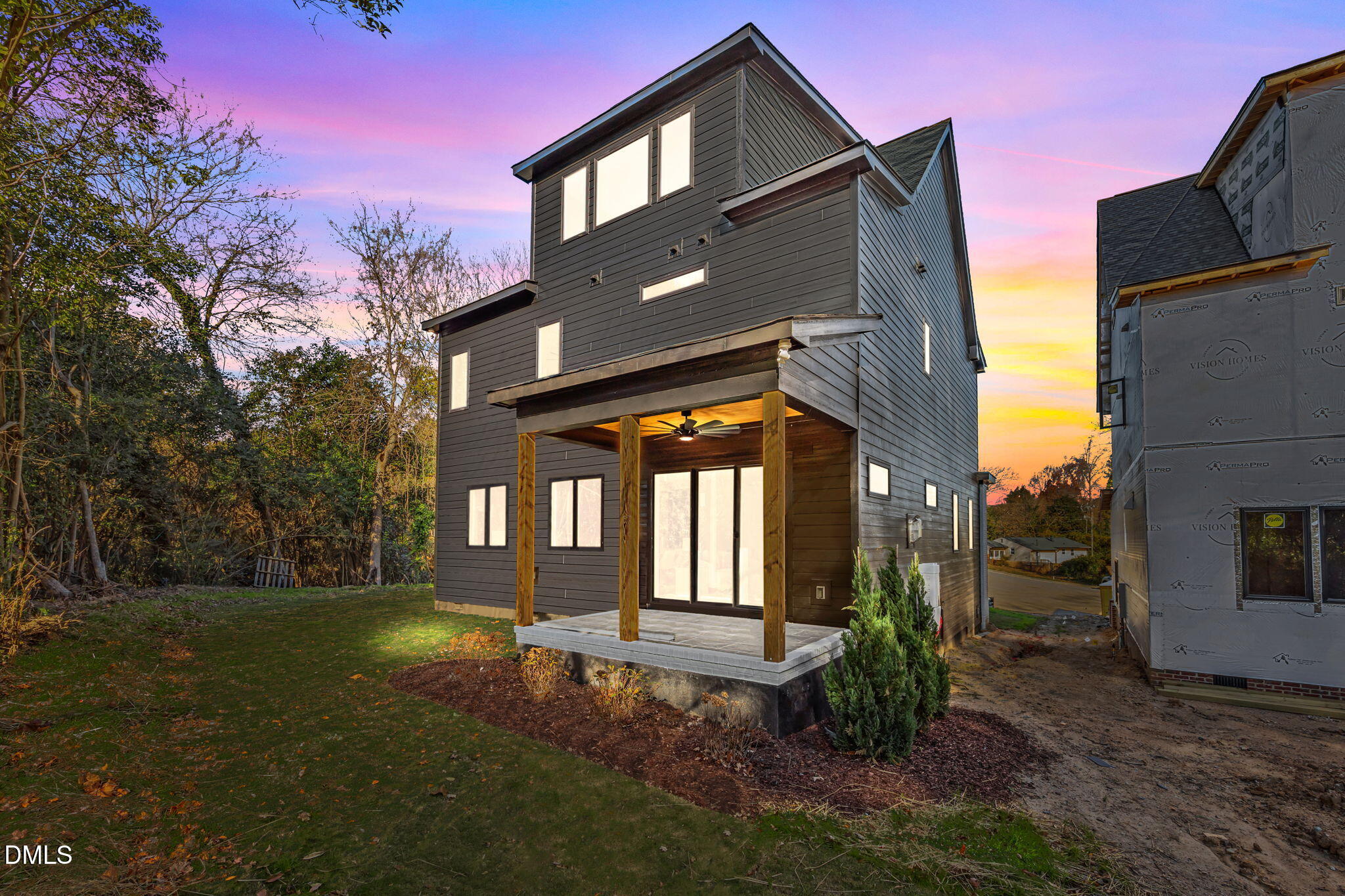 1005 Phoenix Place