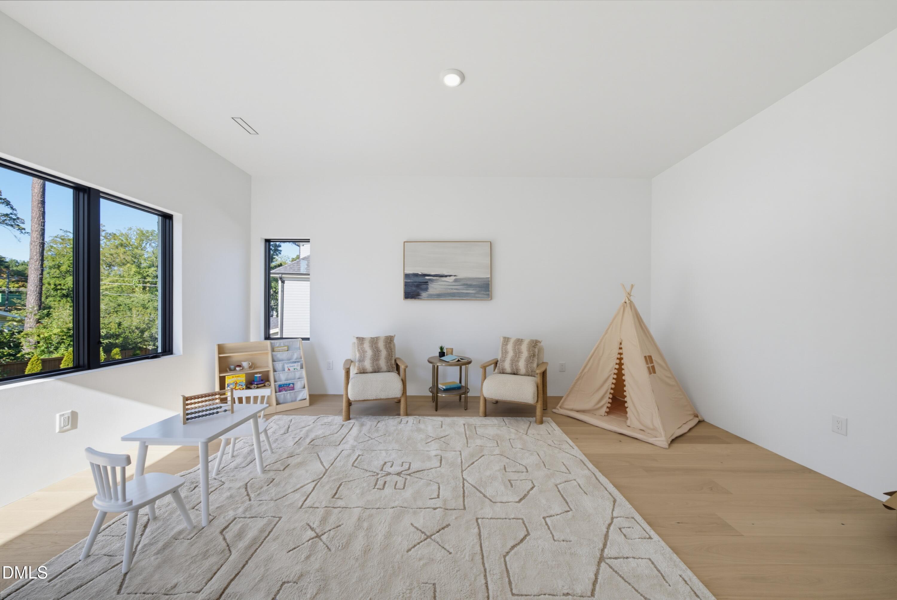 305 Dartmouth Road