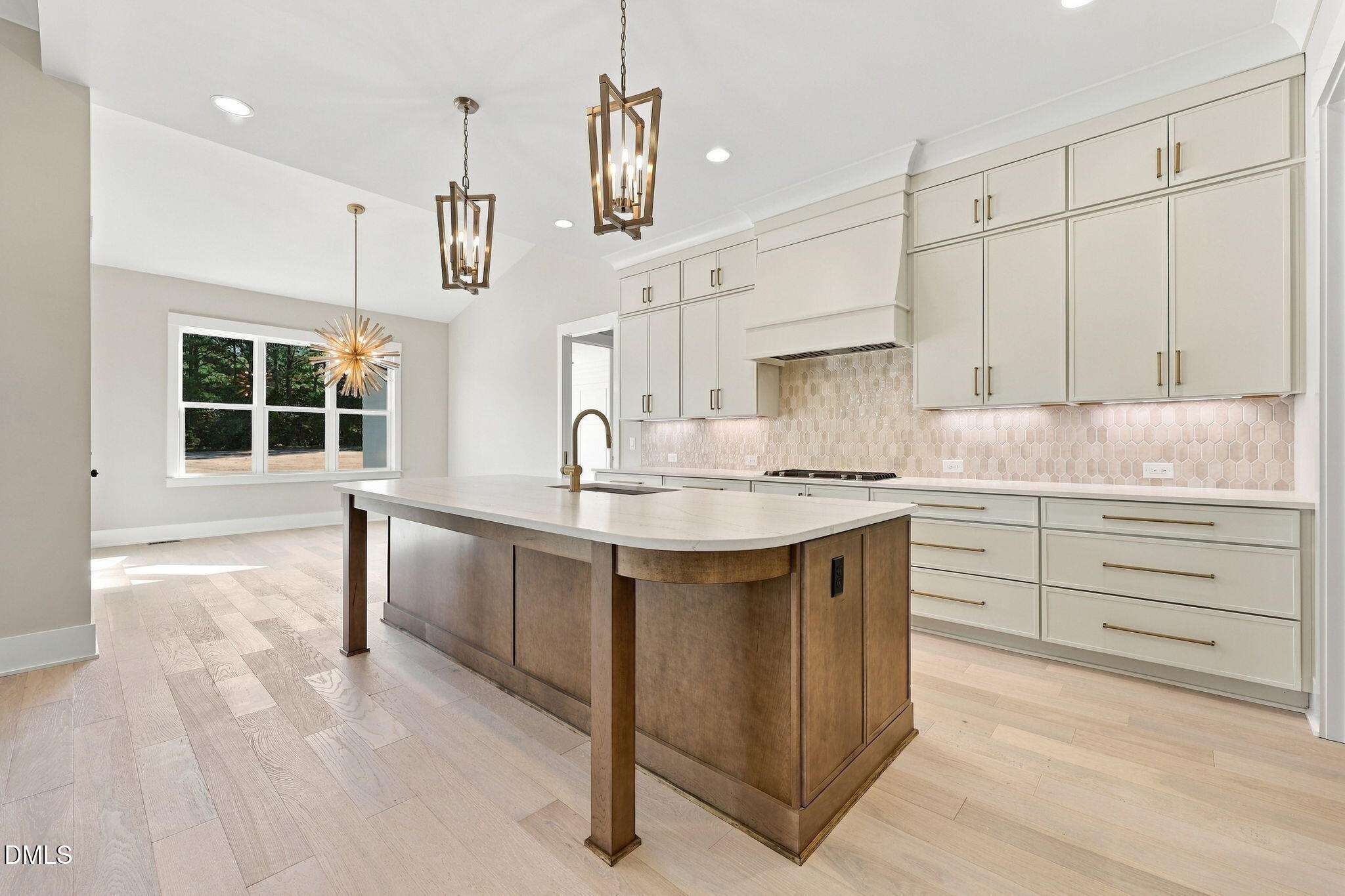 2432 Rosslare Mews Lane