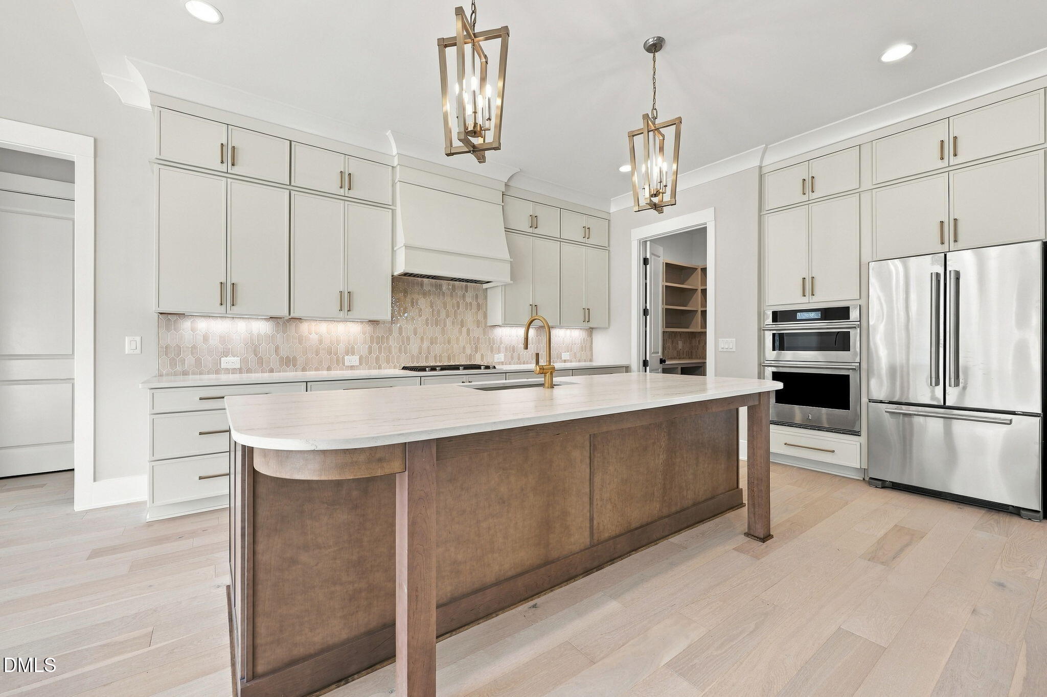 2432 Rosslare Mews Lane