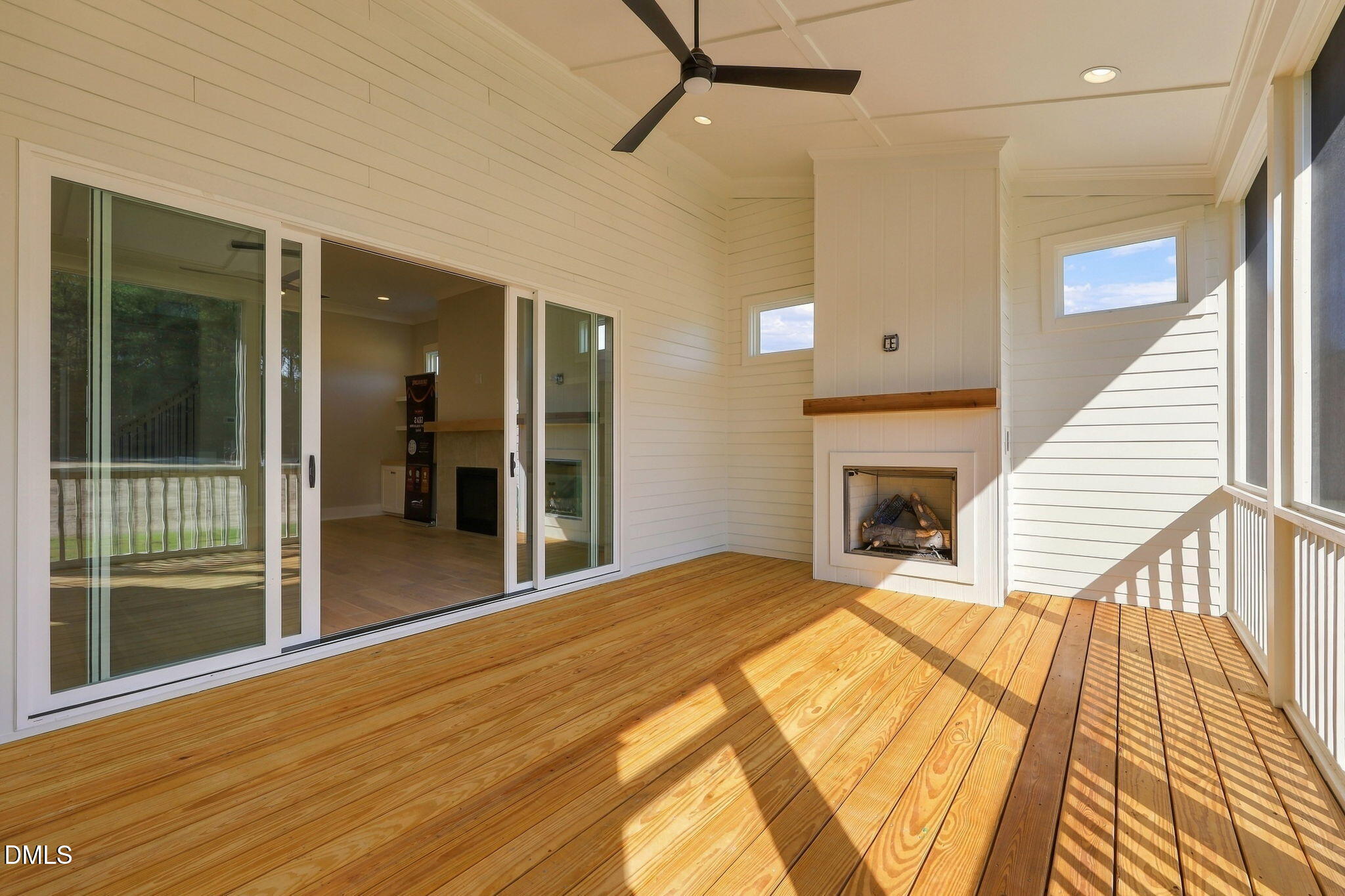 2432 Rosslare Mews Lane