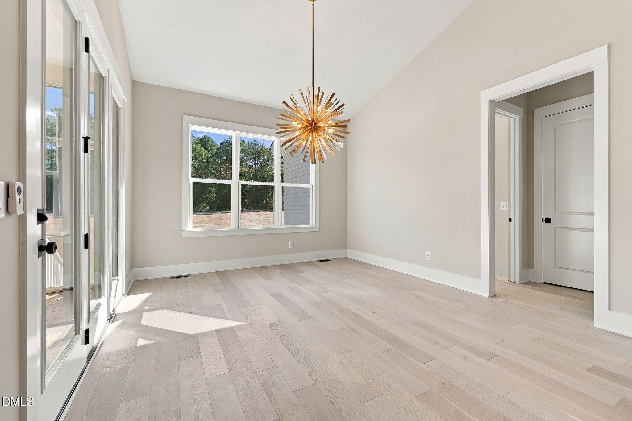 2432 Rosslare Mews Lane