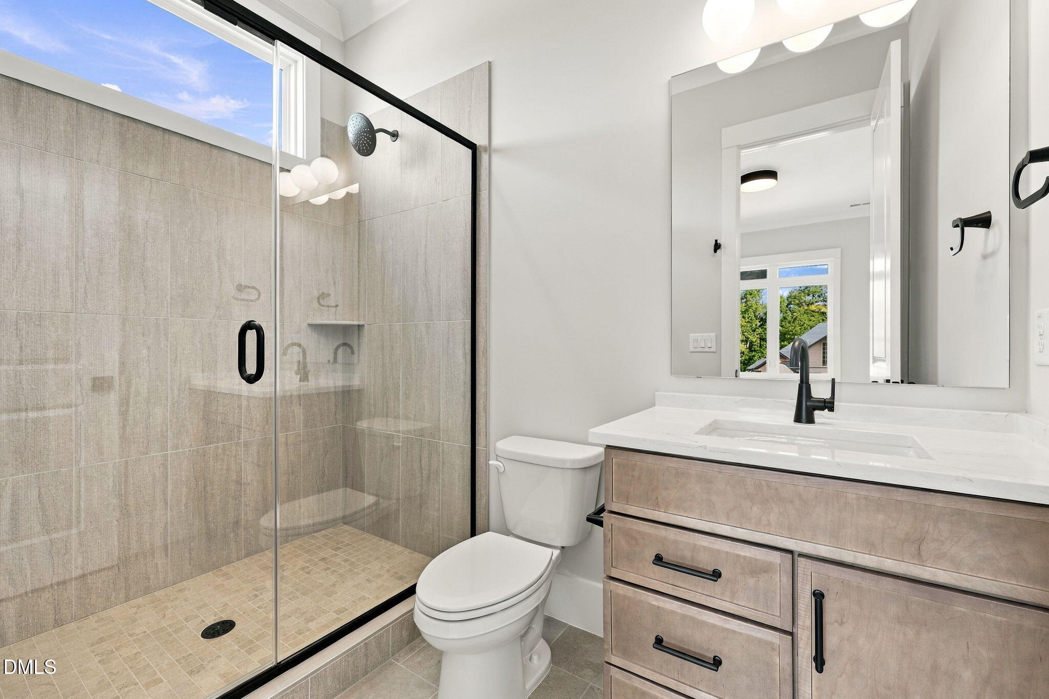 2432 Rosslare Mews Lane