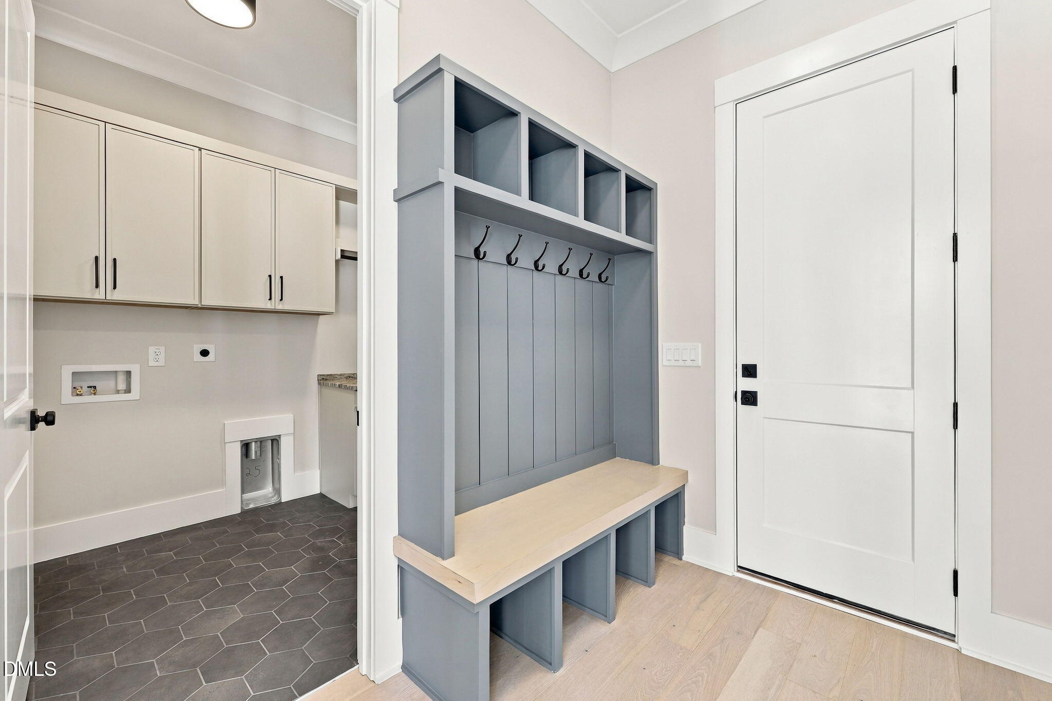 2432 Rosslare Mews Lane