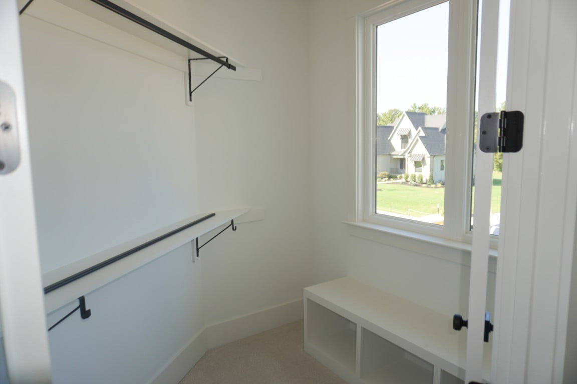 2432 Rosslare Mews Lane