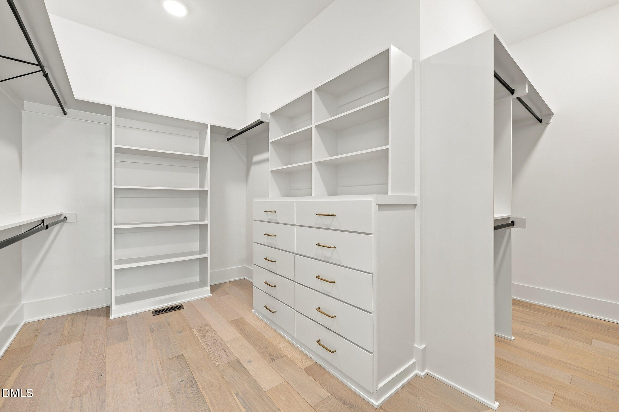 2432 Rosslare Mews Lane