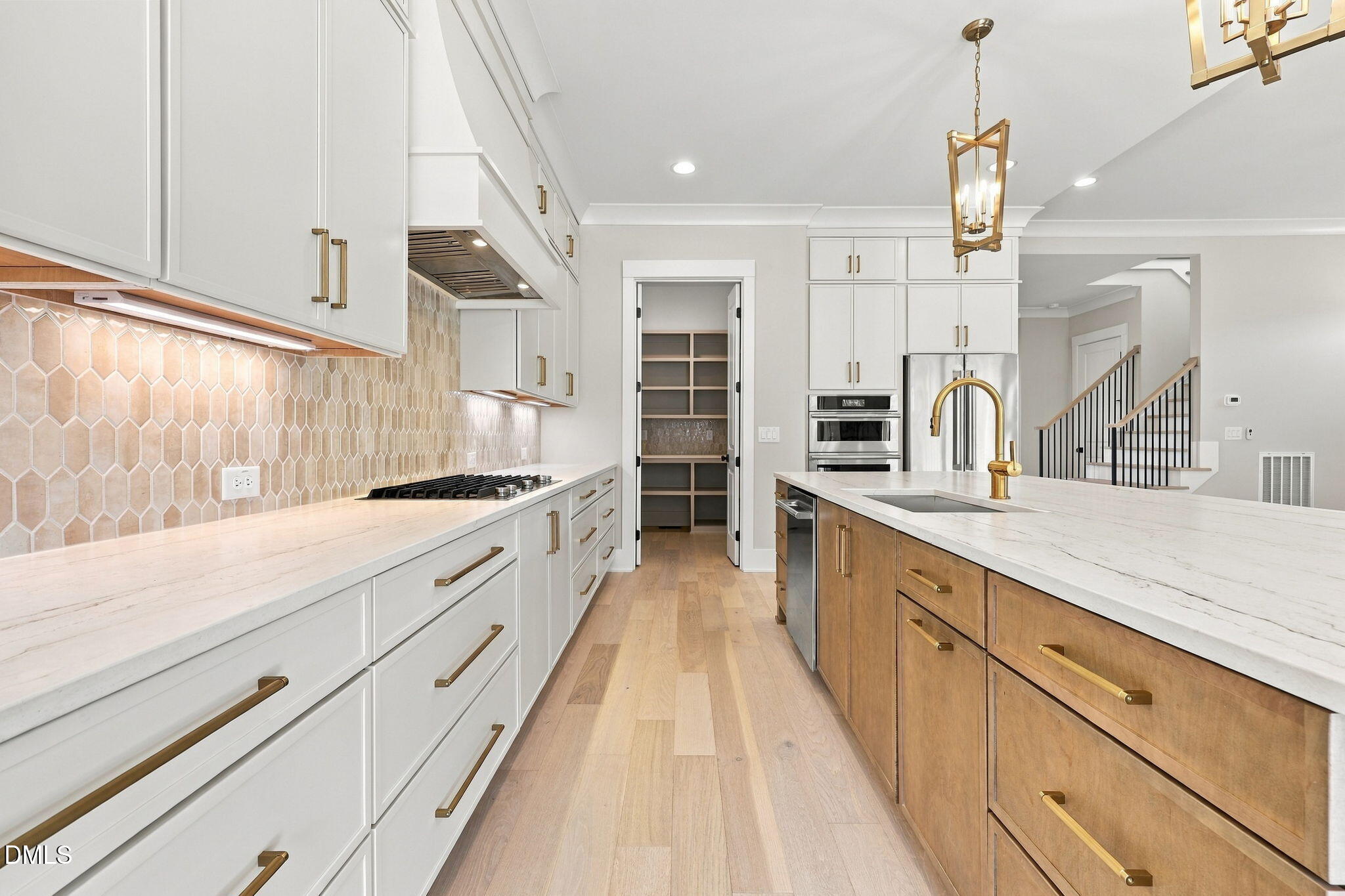 2432 Rosslare Mews Lane
