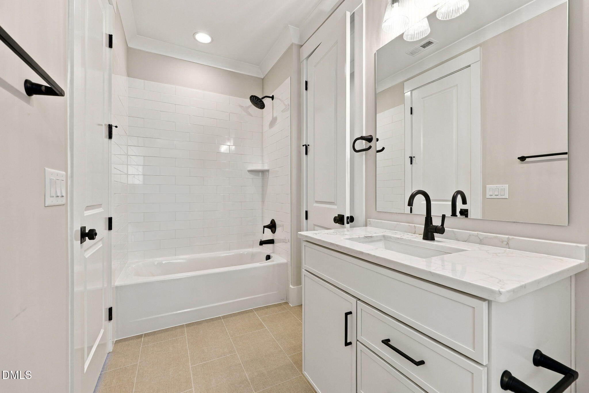 2432 Rosslare Mews Lane