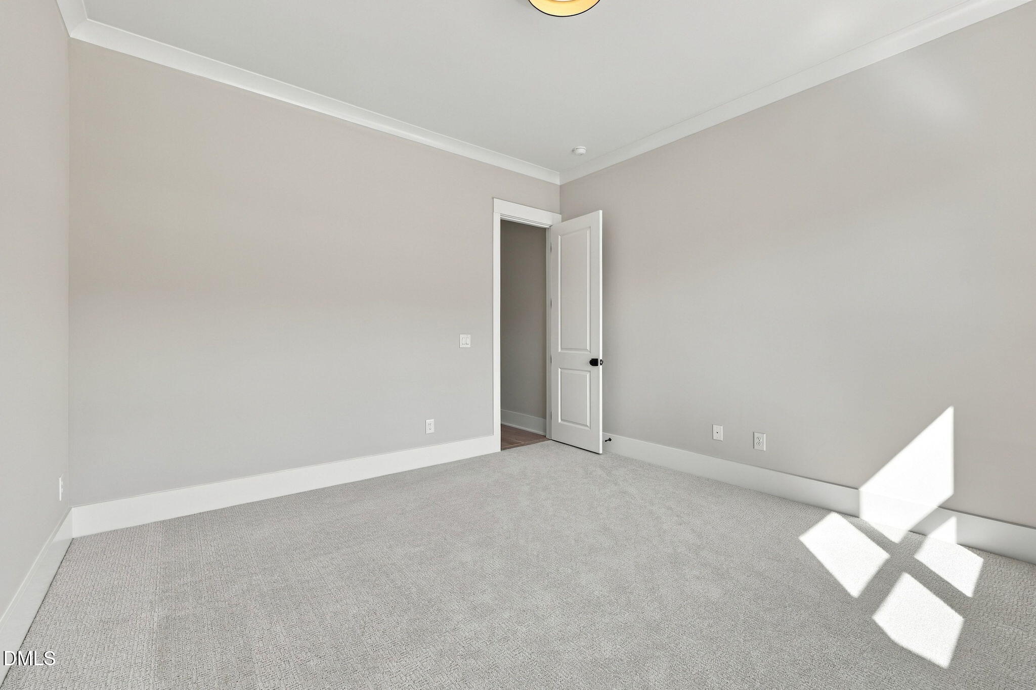 2432 Rosslare Mews Lane