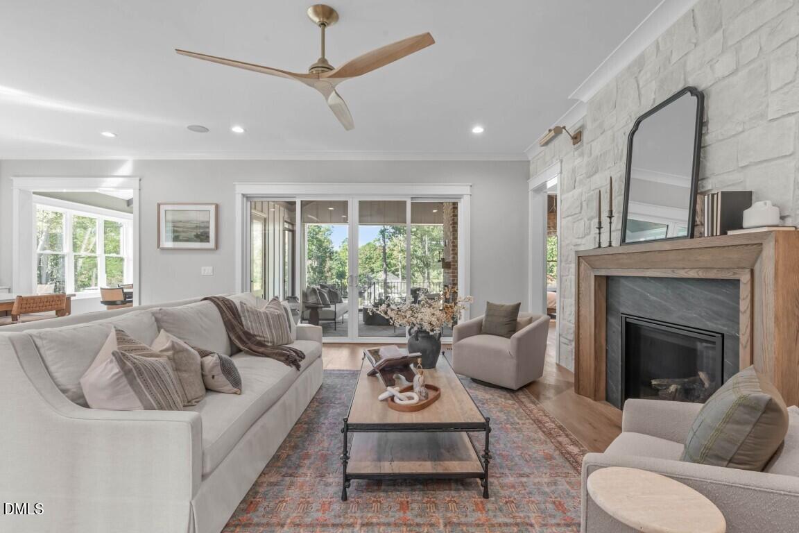2912 Frances Marie Lane