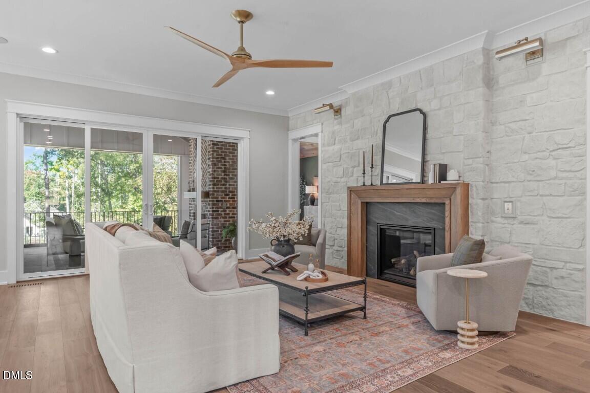 2912 Frances Marie Lane