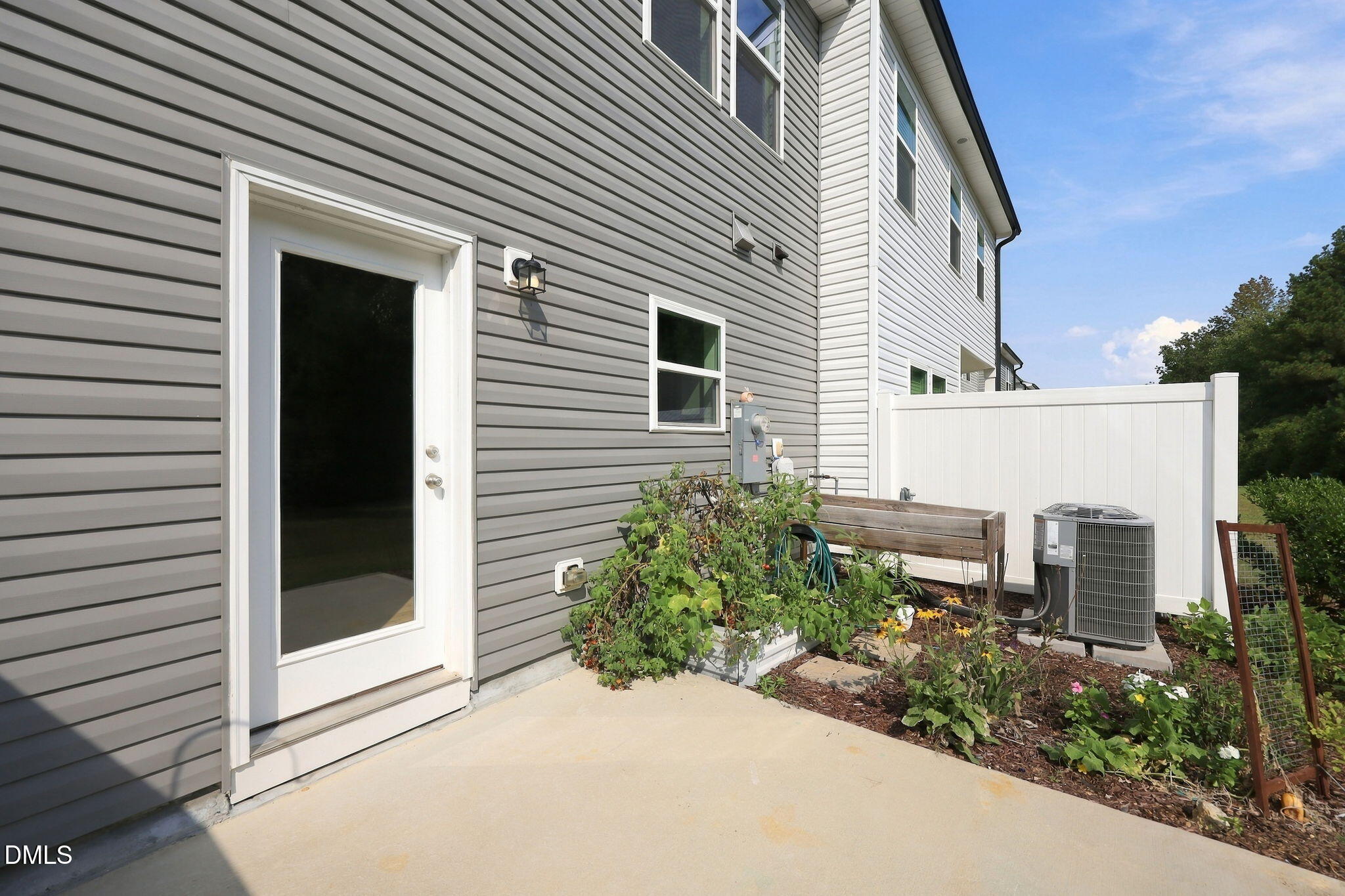 504 Barrington Row Avenue