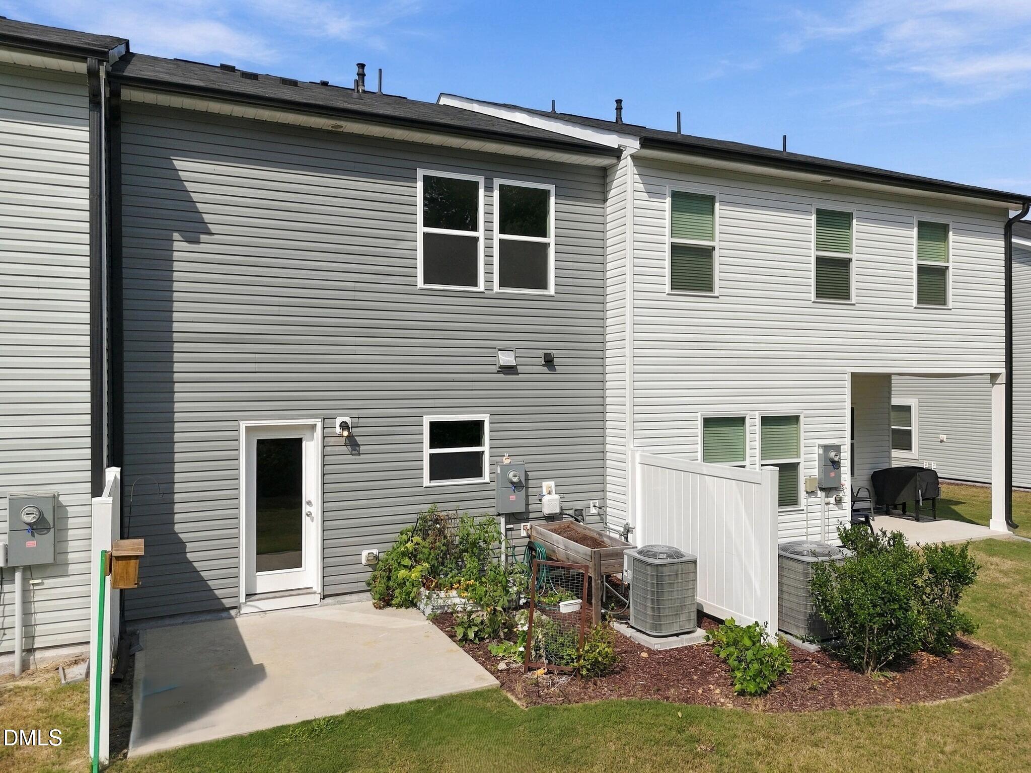 504 Barrington Row Avenue