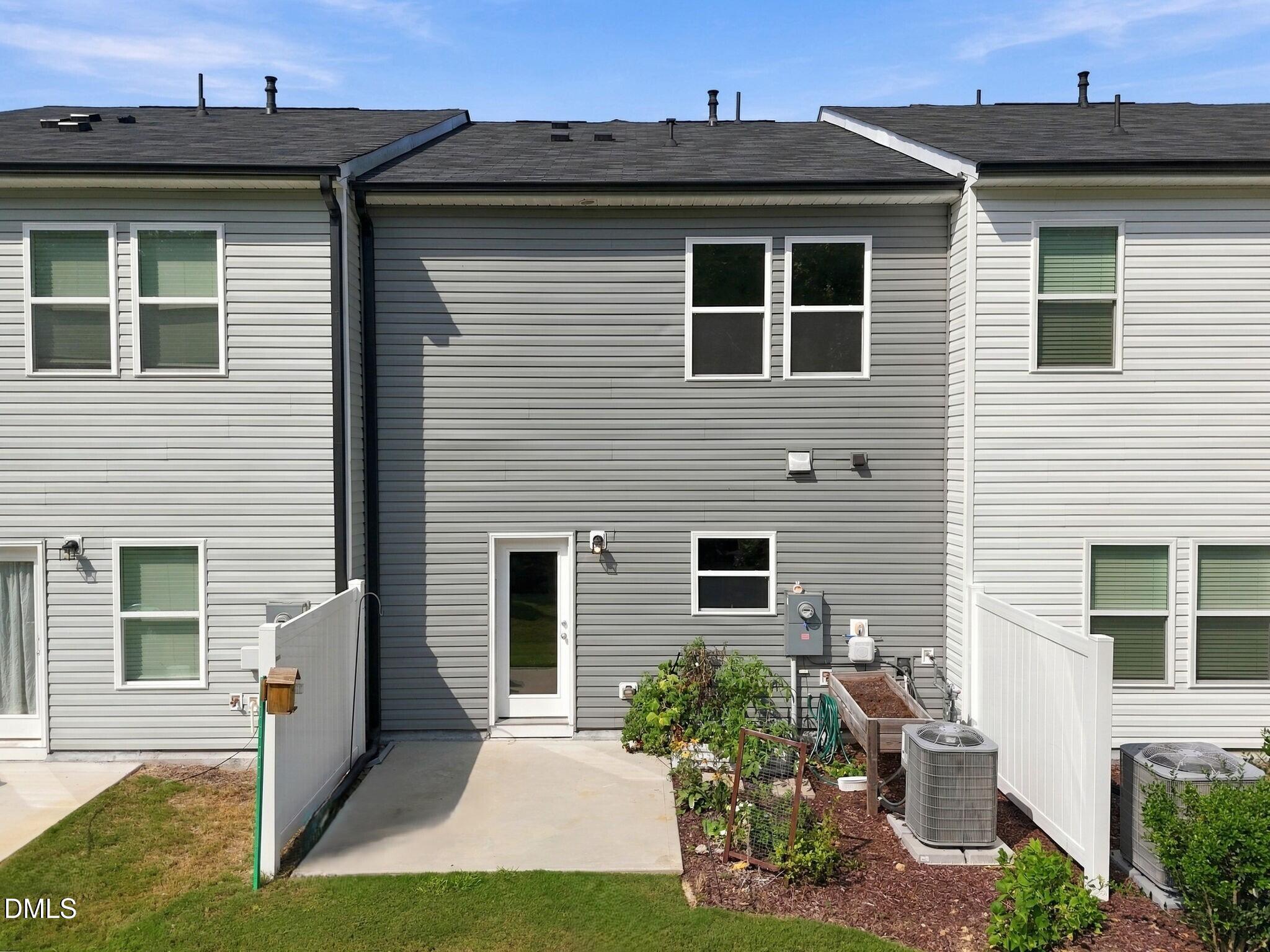 504 Barrington Row Avenue