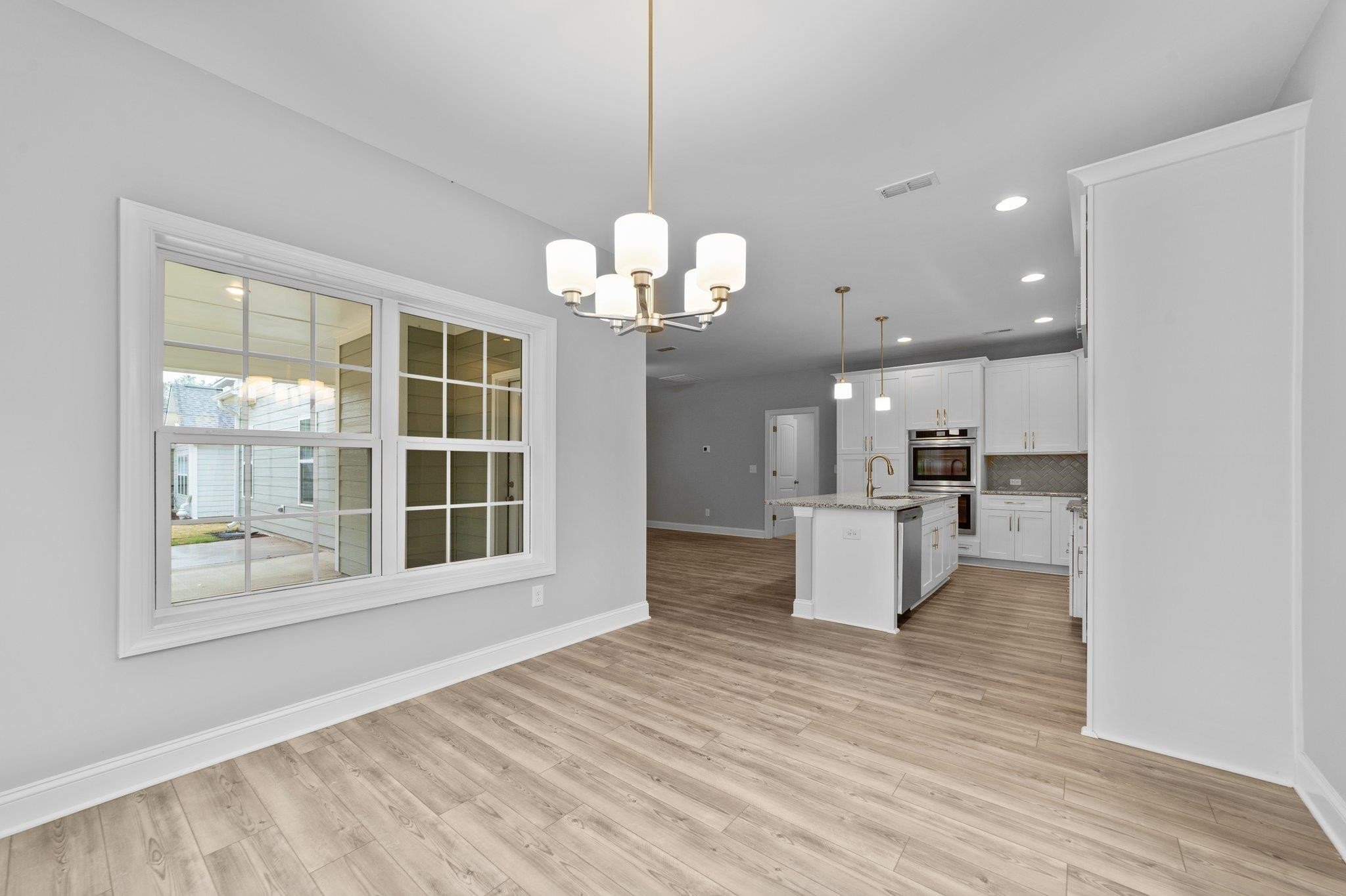 40 Vast View Way