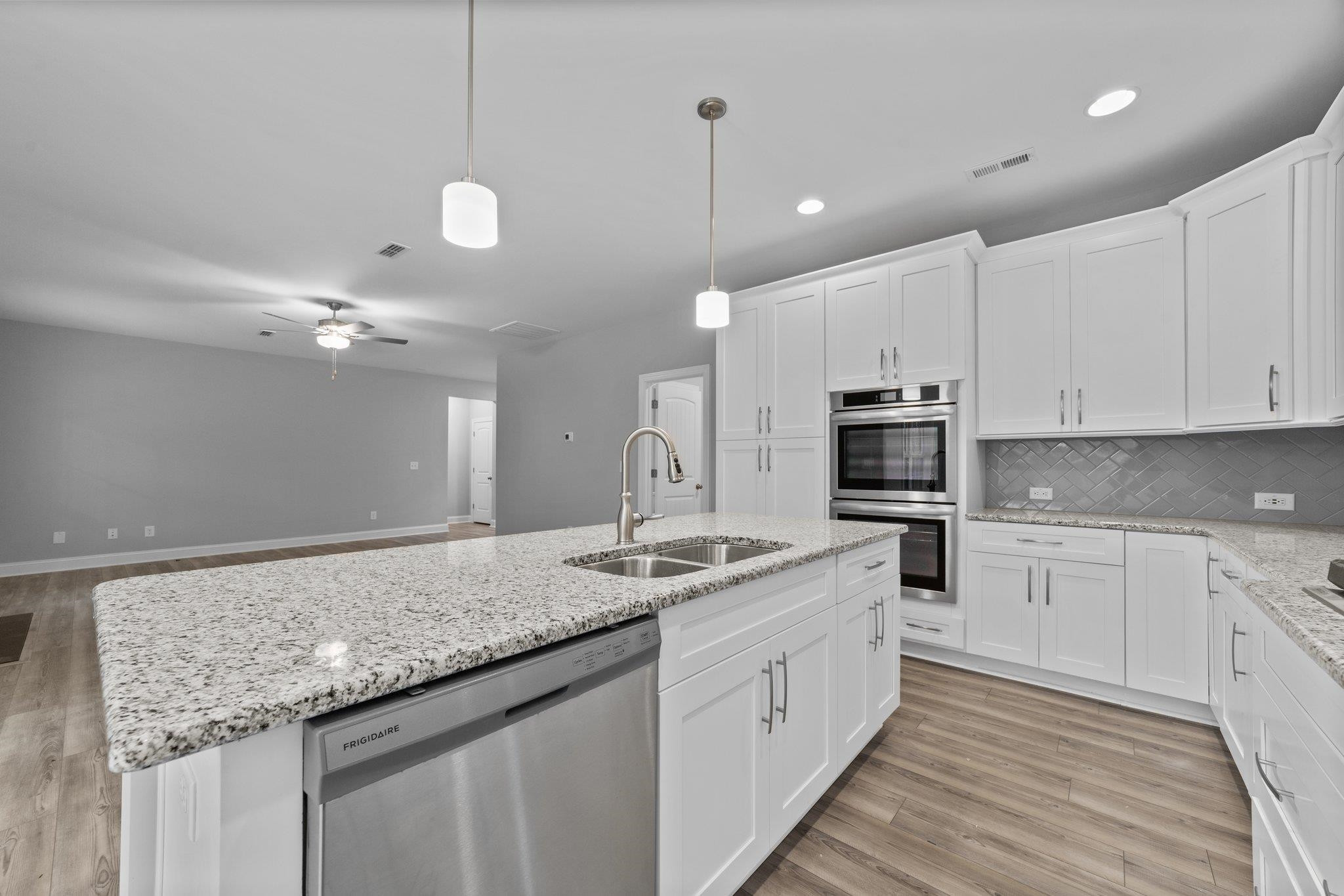 40 Vast View Way