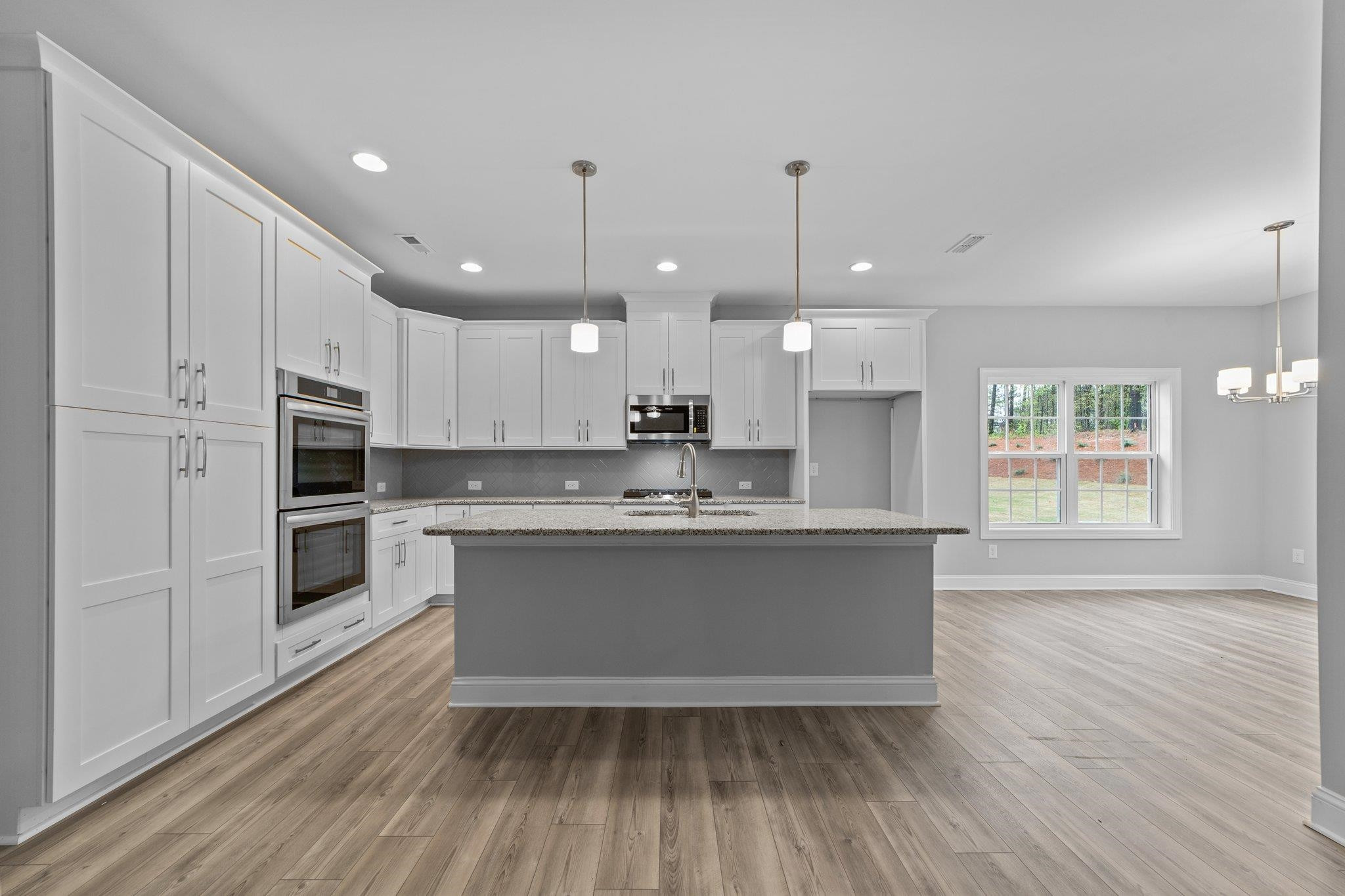 40 Vast View Way