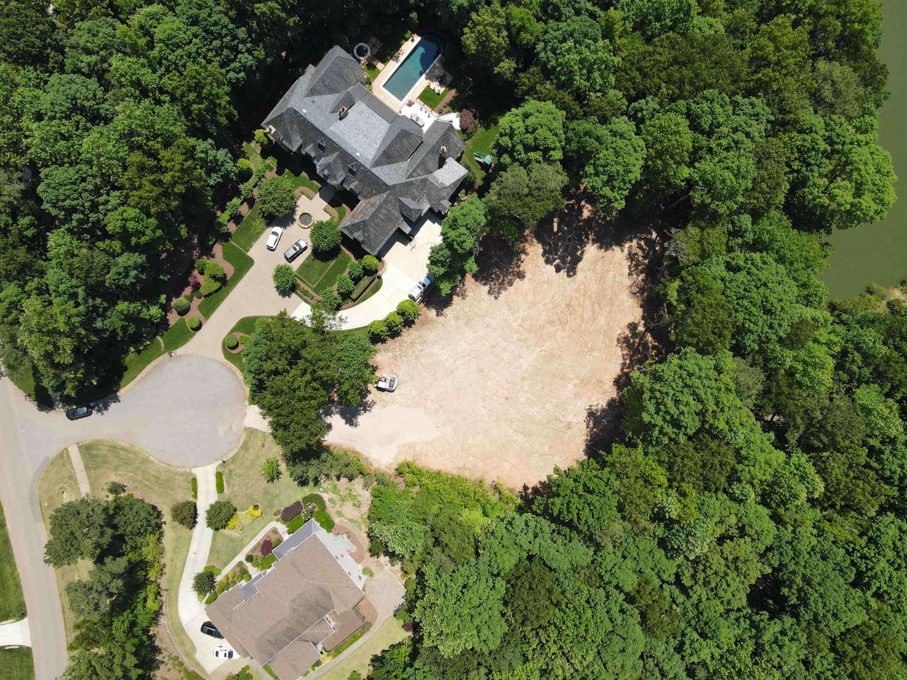 1301 Glennis Court