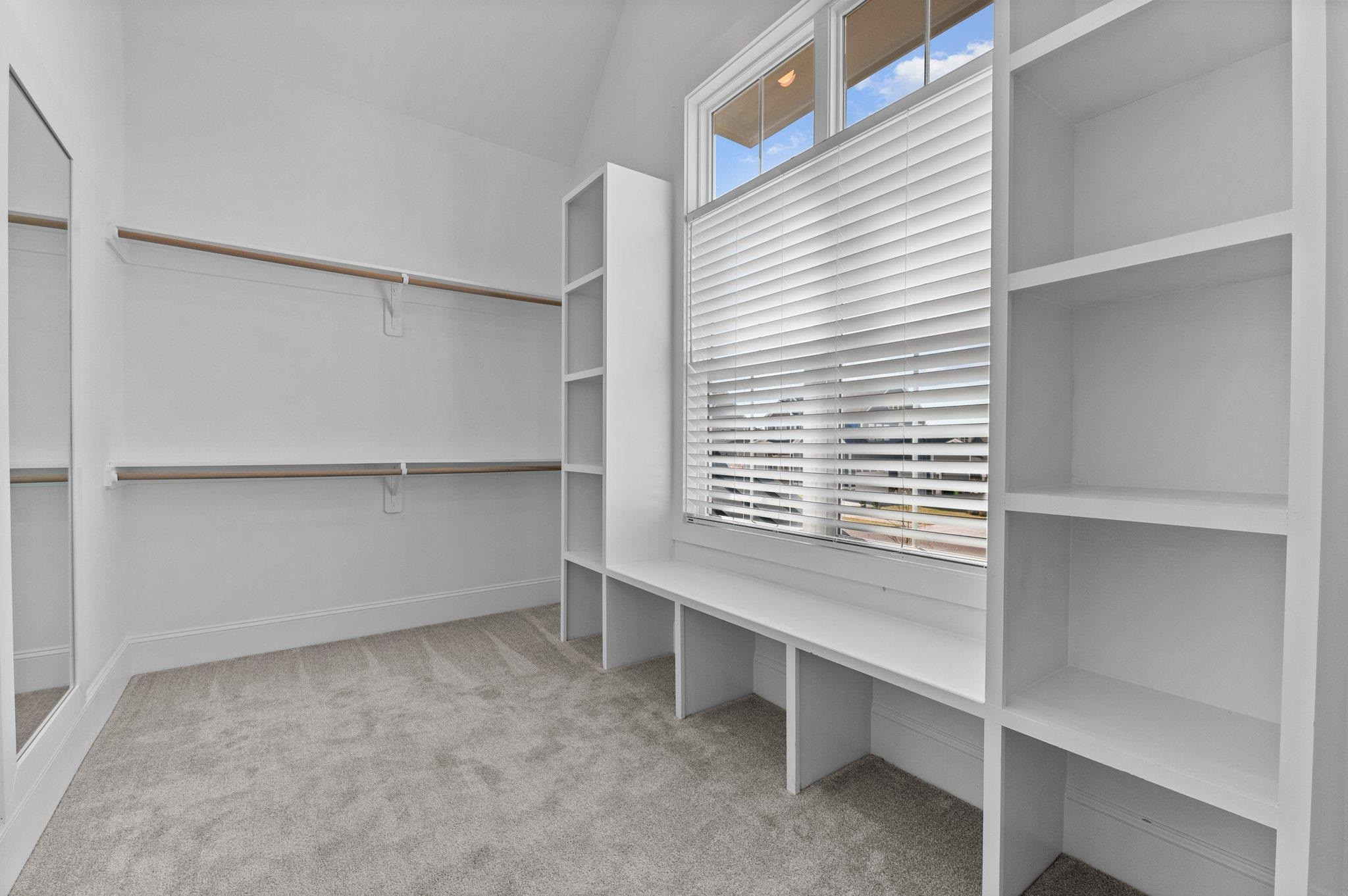 1120 Bessie Court