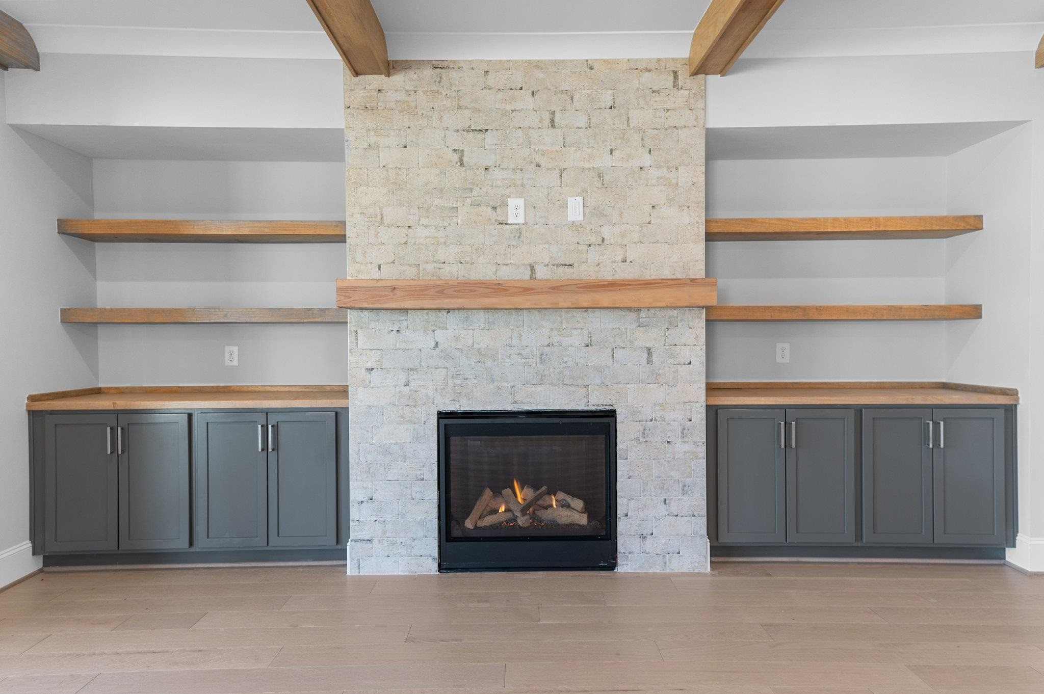 1120 Bessie Court