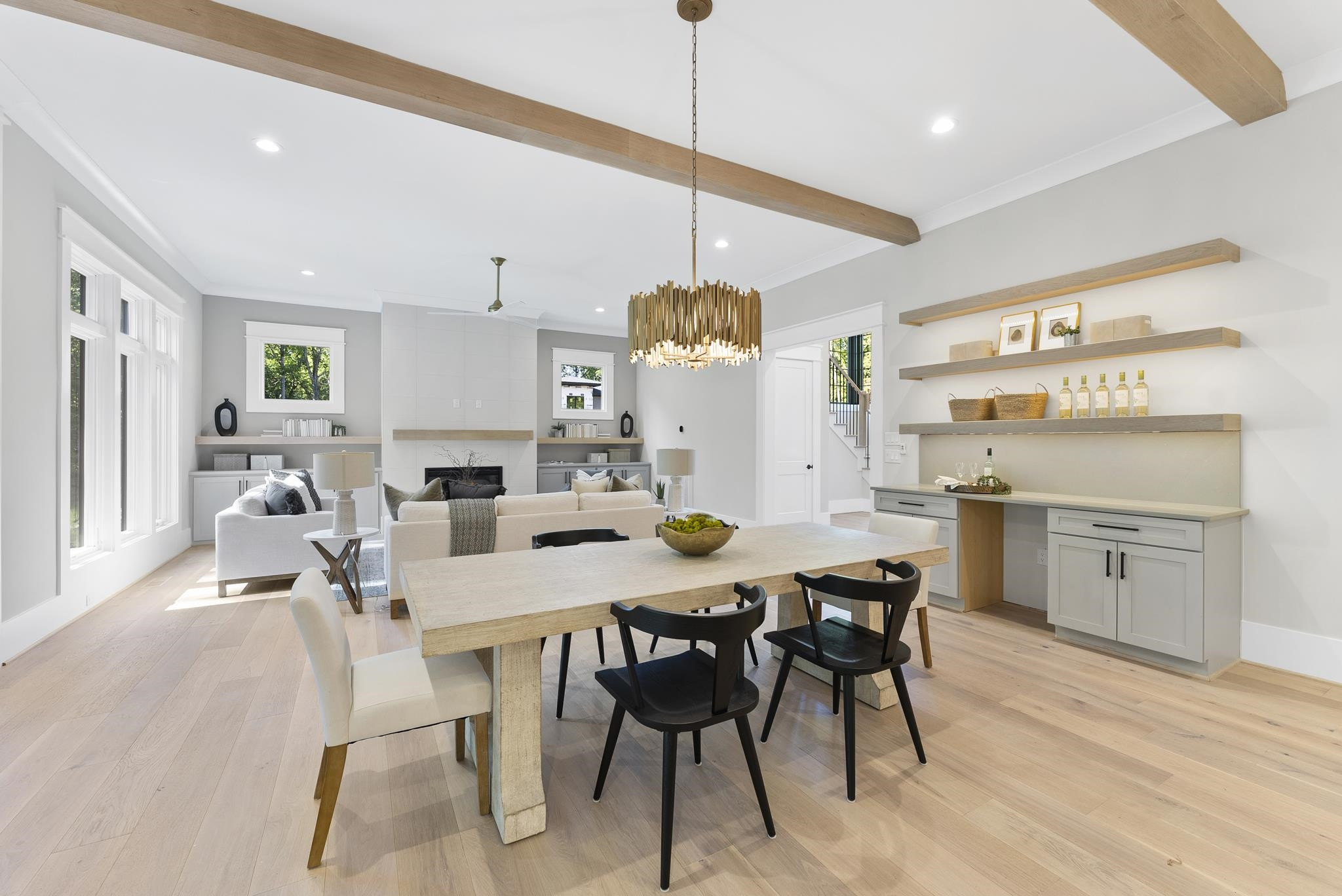 5817 Vintage Oak Lane