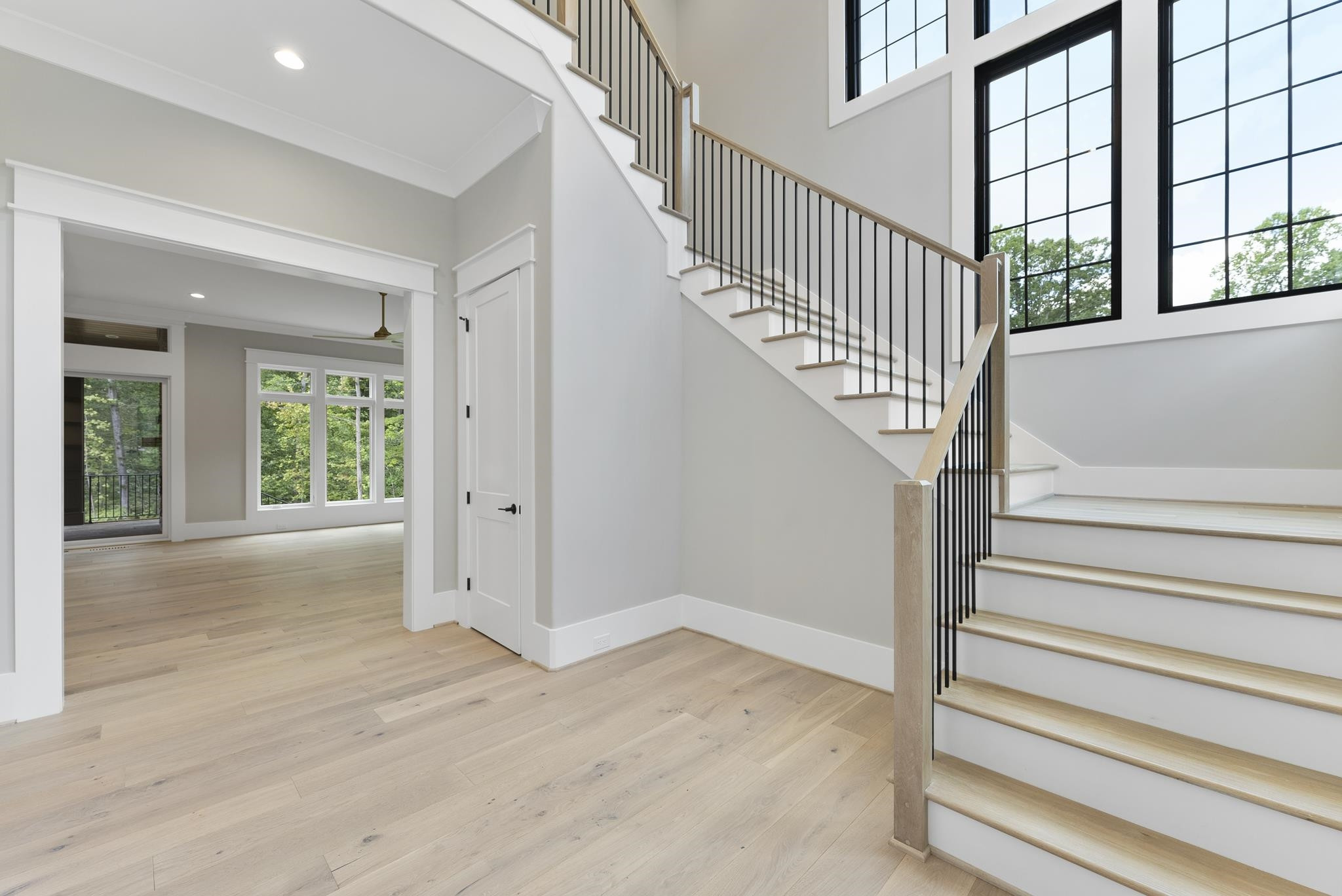 5817 Vintage Oak Lane