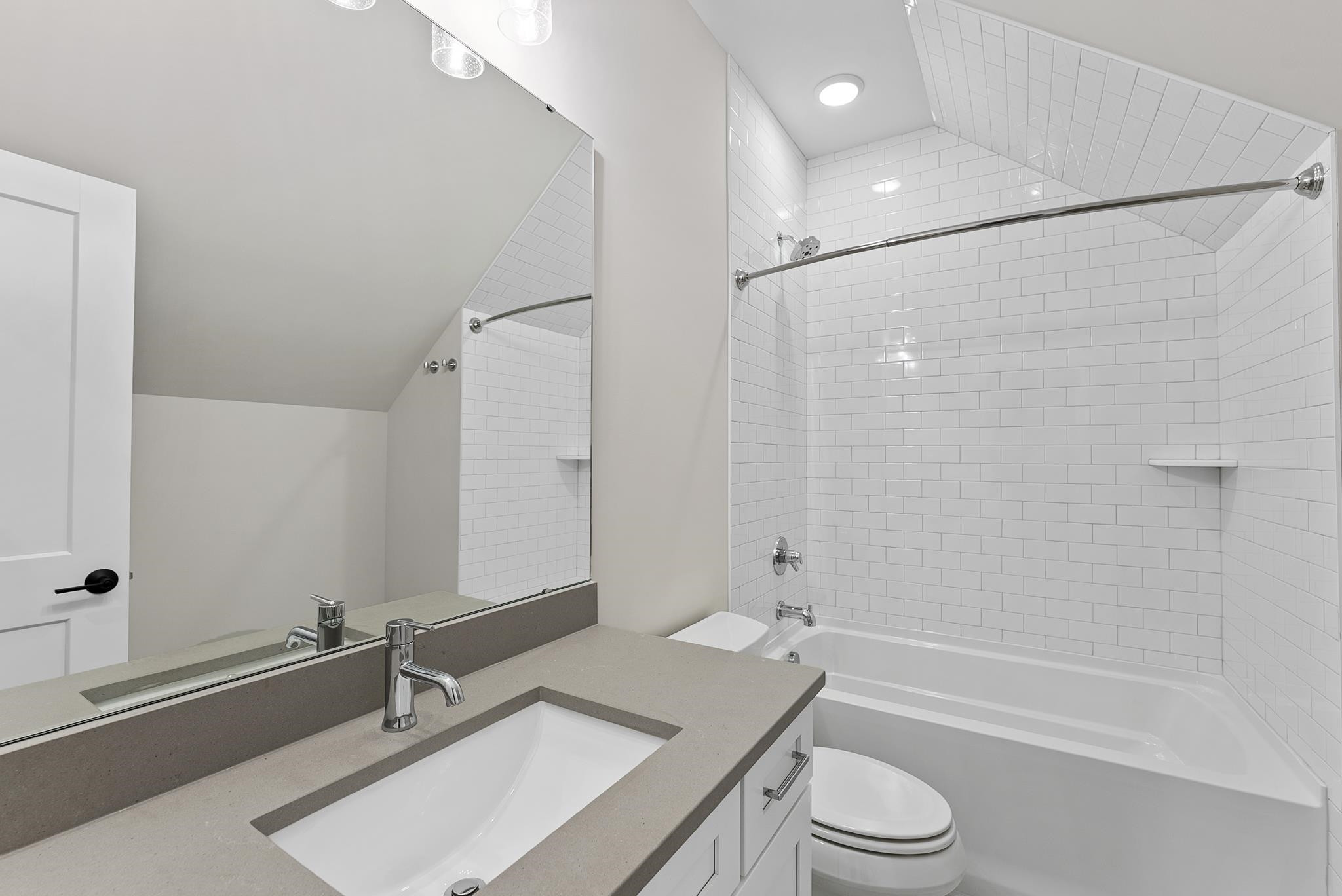 5817 Vintage Oak Lane