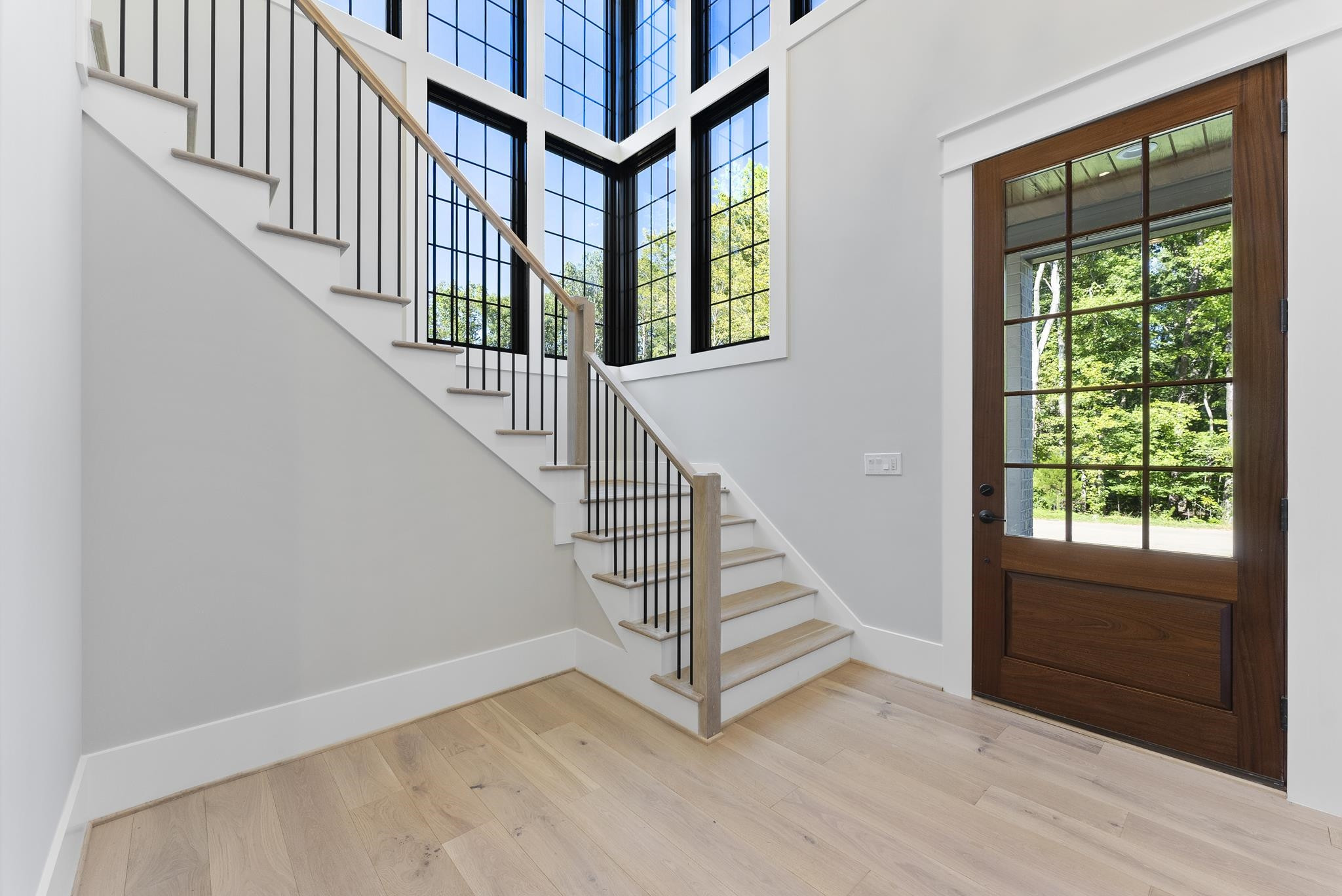 5817 Vintage Oak Lane