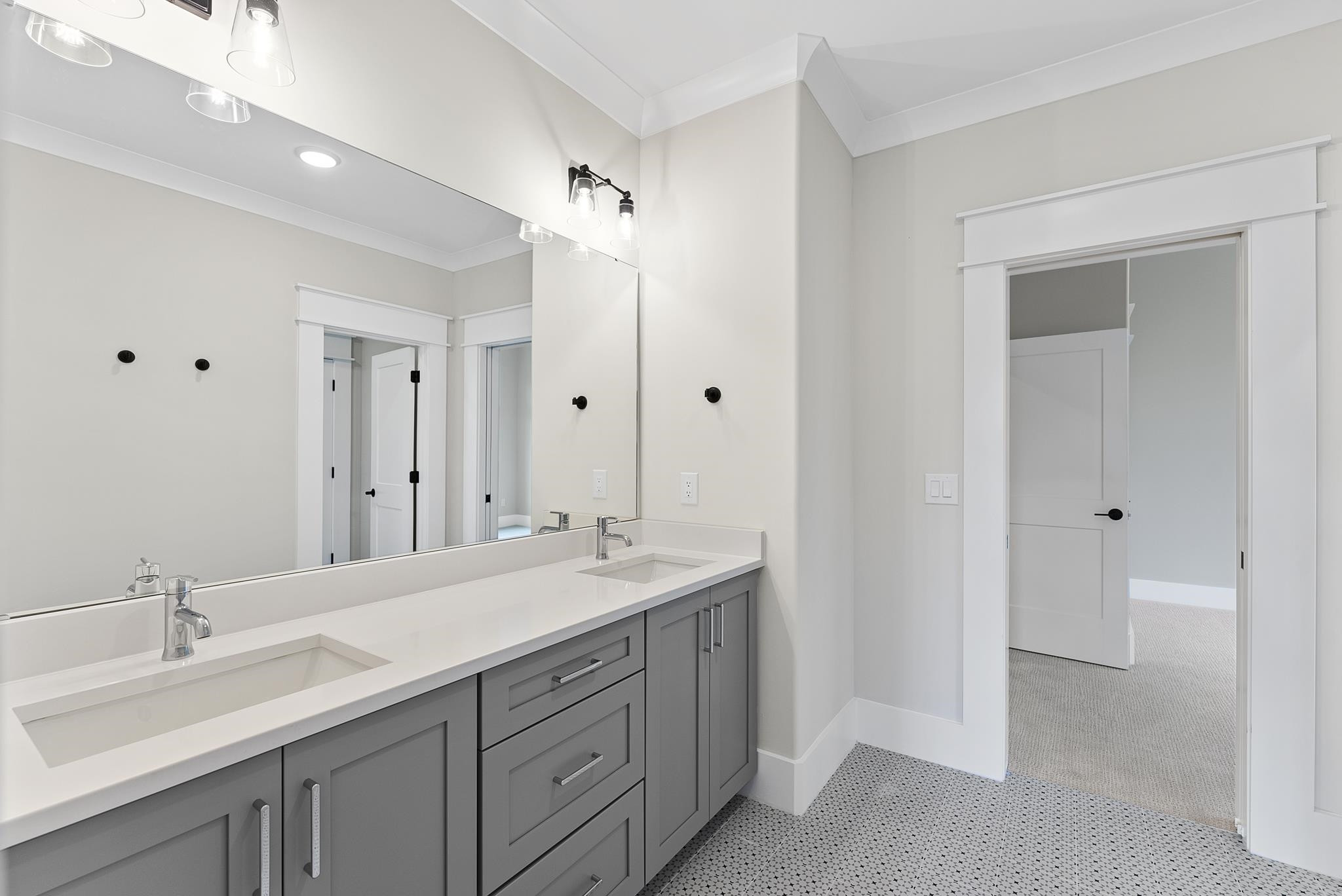 5817 Vintage Oak Lane