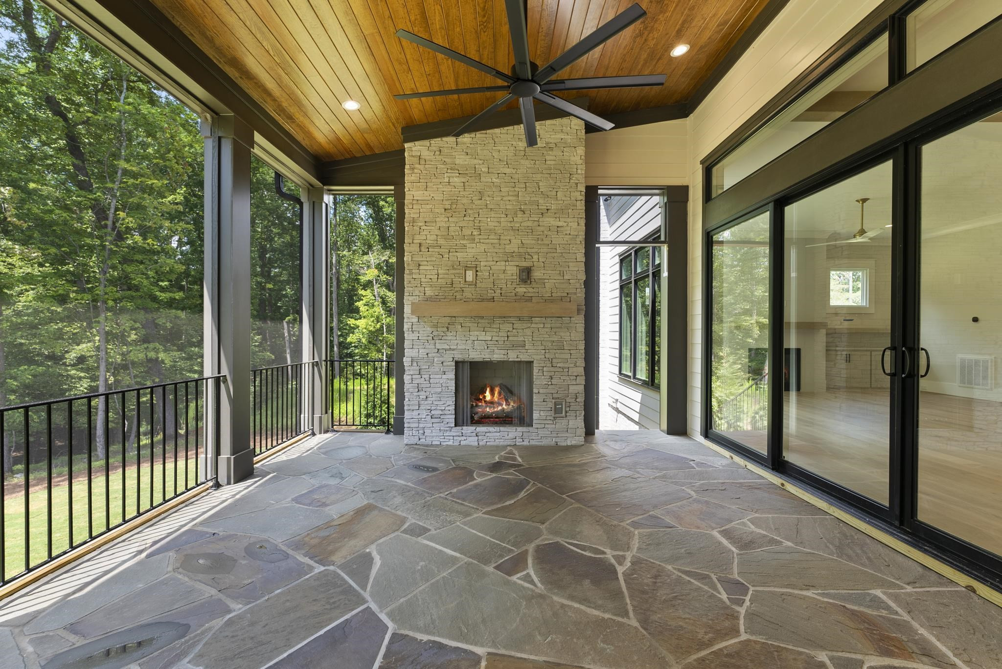 5817 Vintage Oak Lane