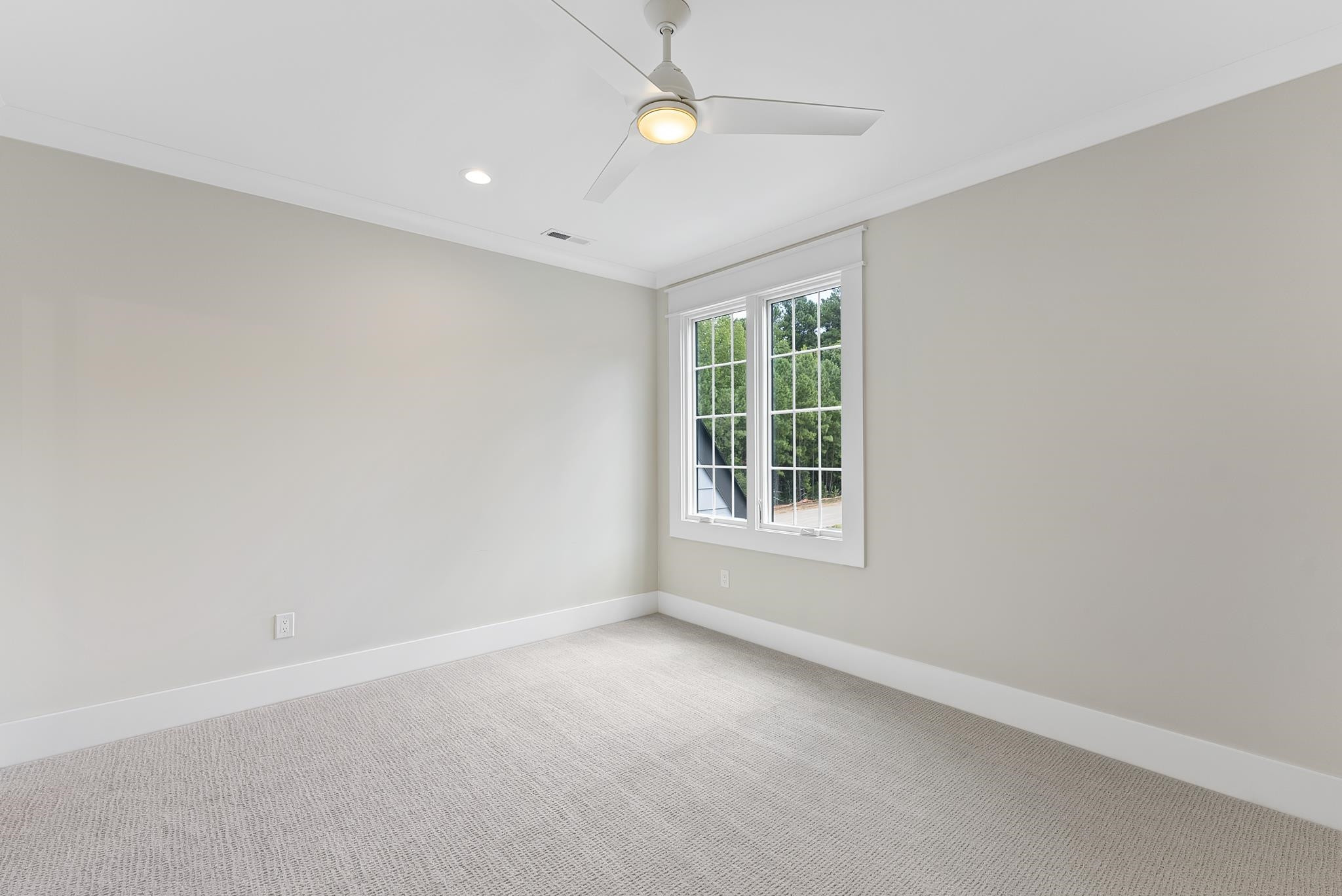 5817 Vintage Oak Lane
