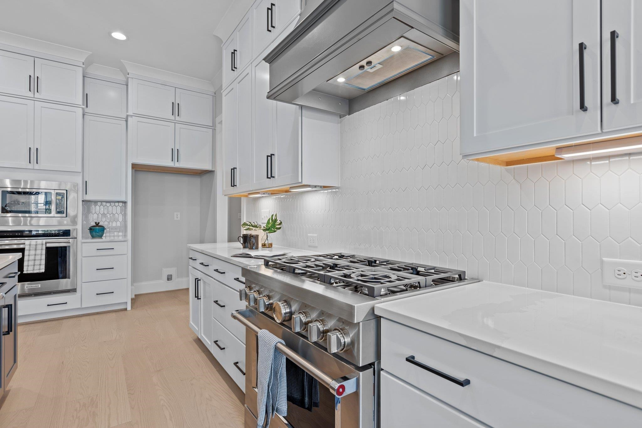 4425 Chandler Cove Way