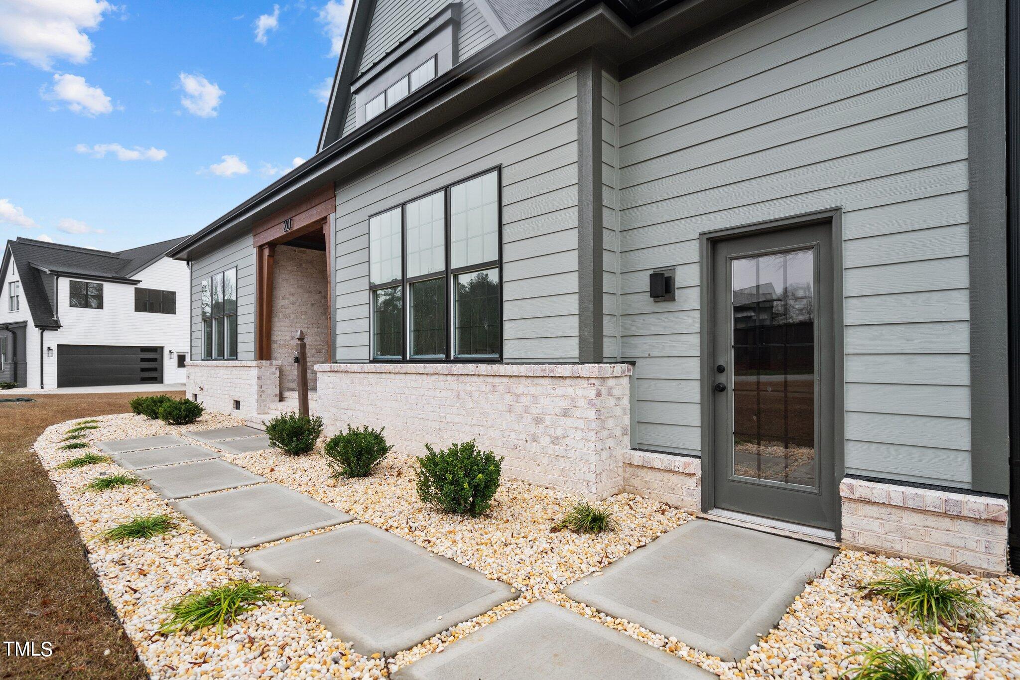 20 Carnation Road