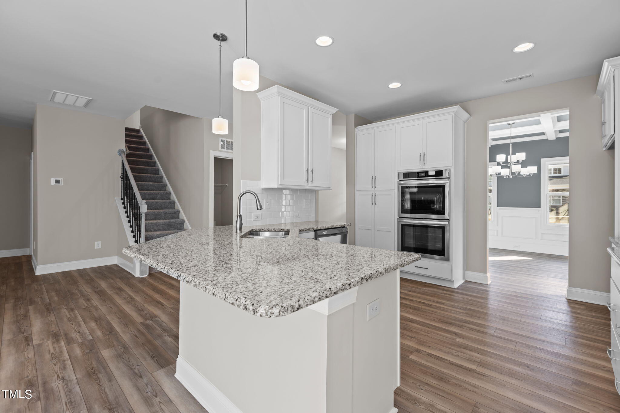 95 Vast View Way