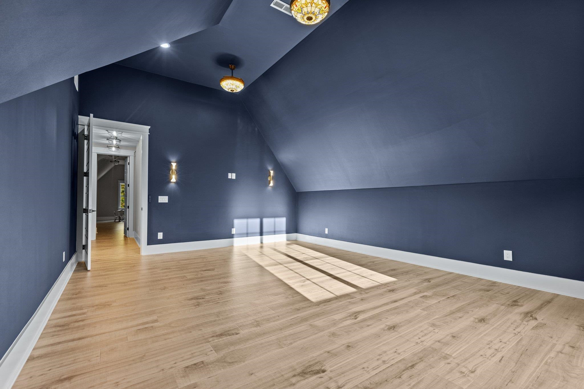 1121 Springdale Drive