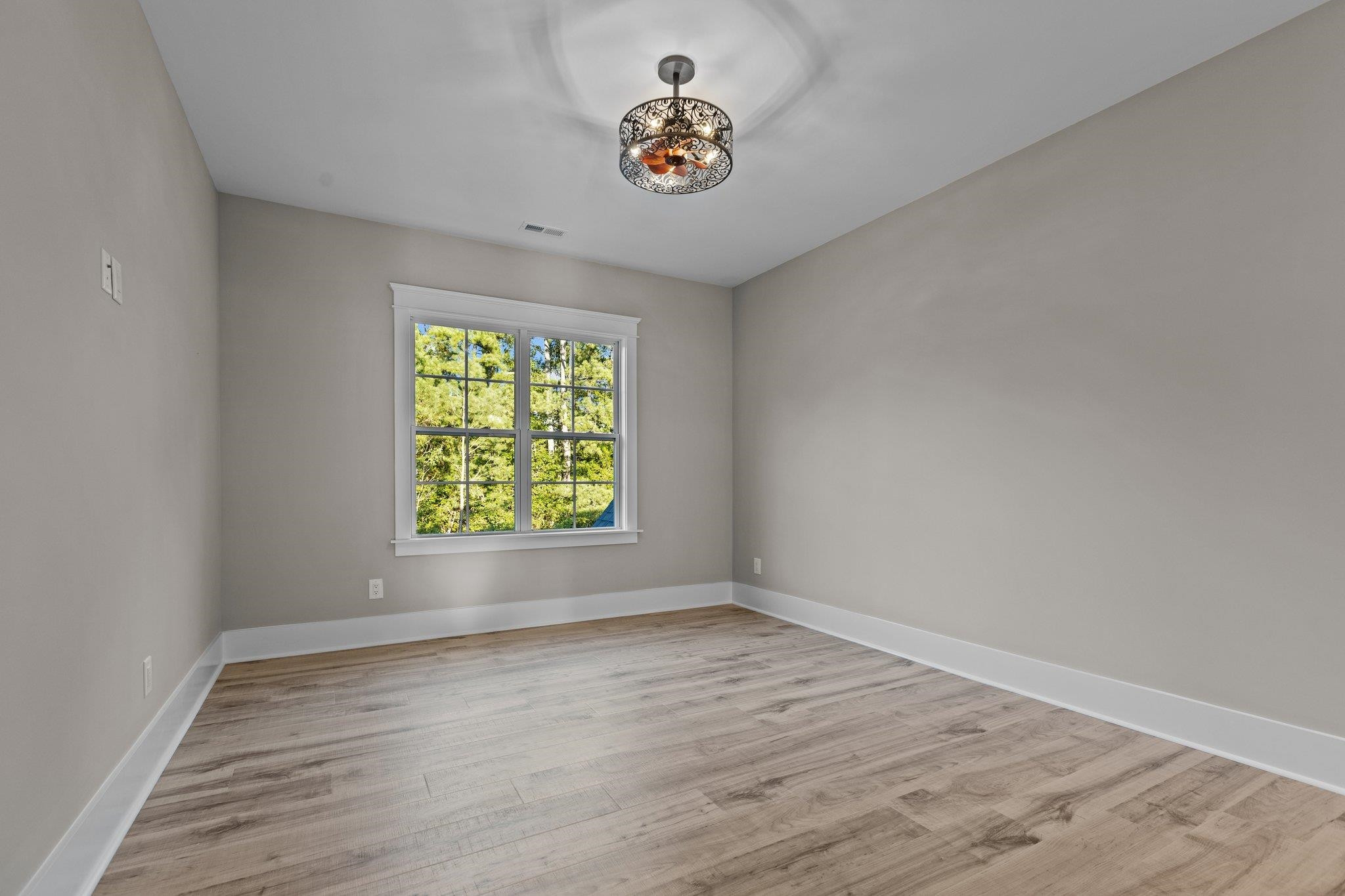 1121 Springdale Drive