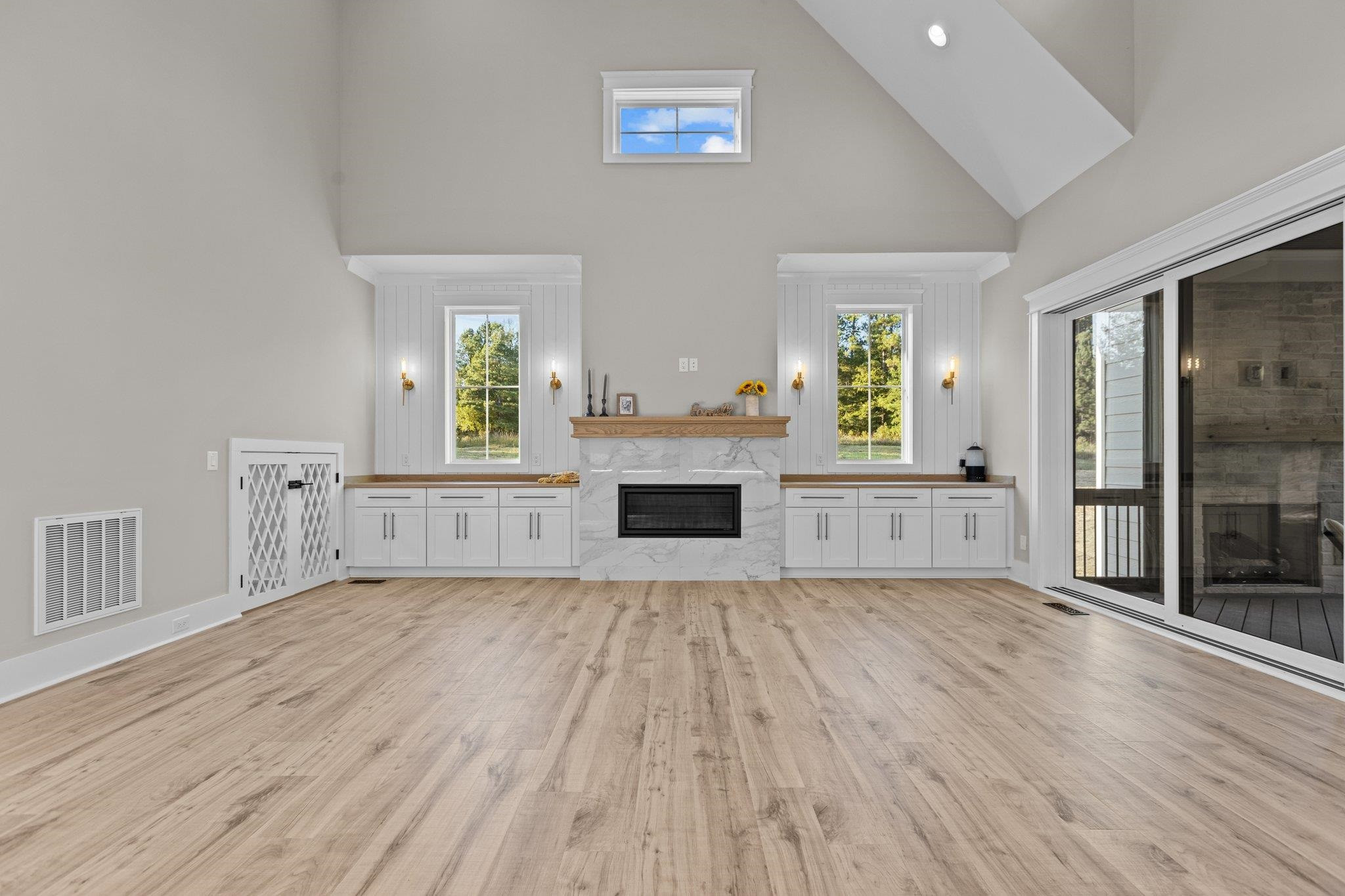 1121 Springdale Drive