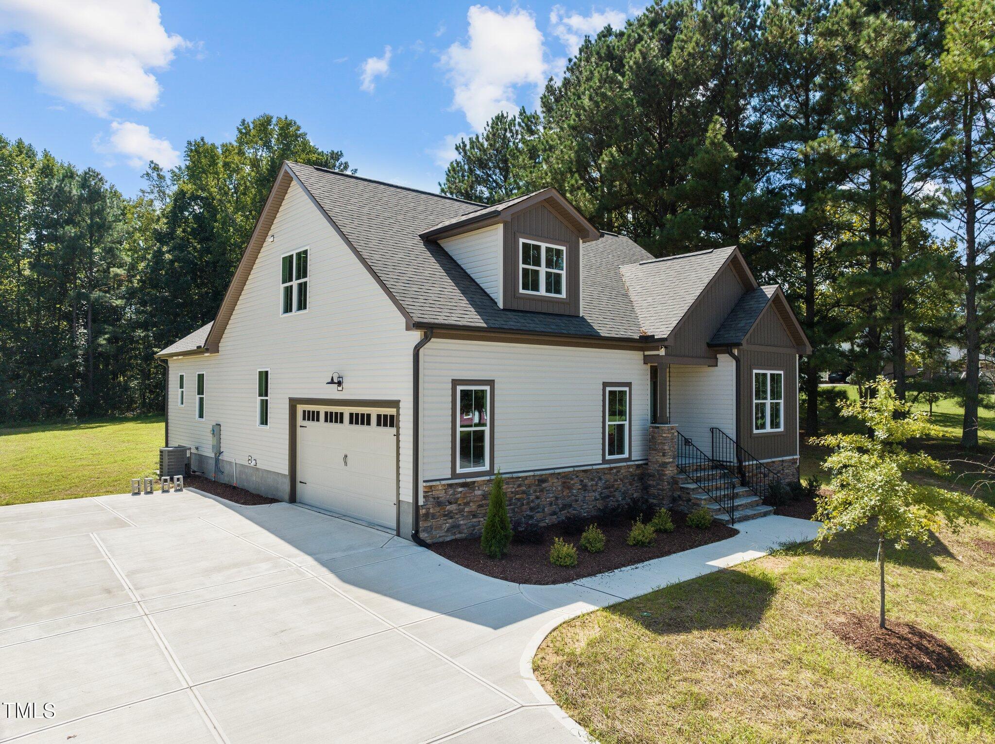 55 Satinwing Court