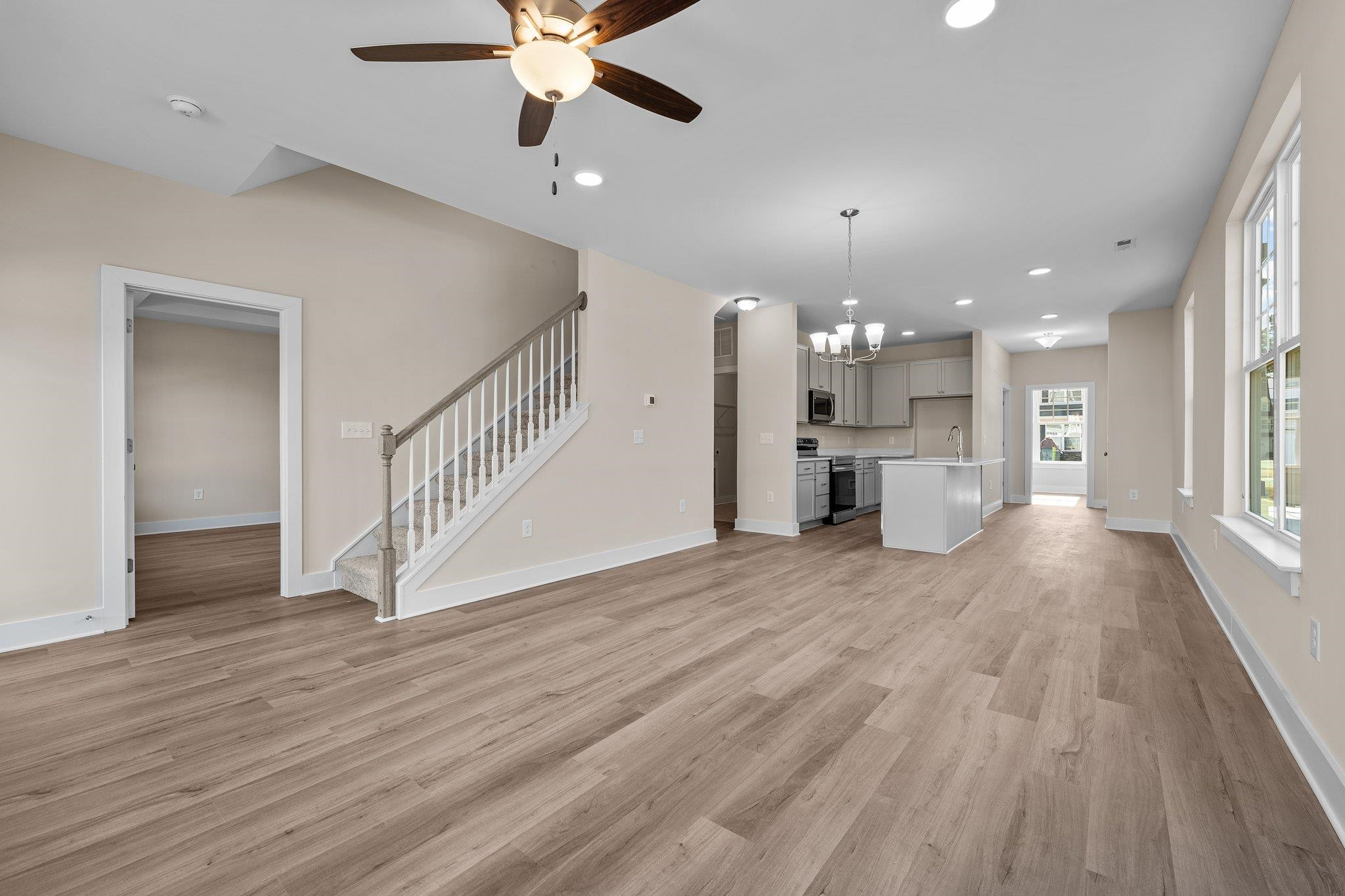 901 Hillman Lane