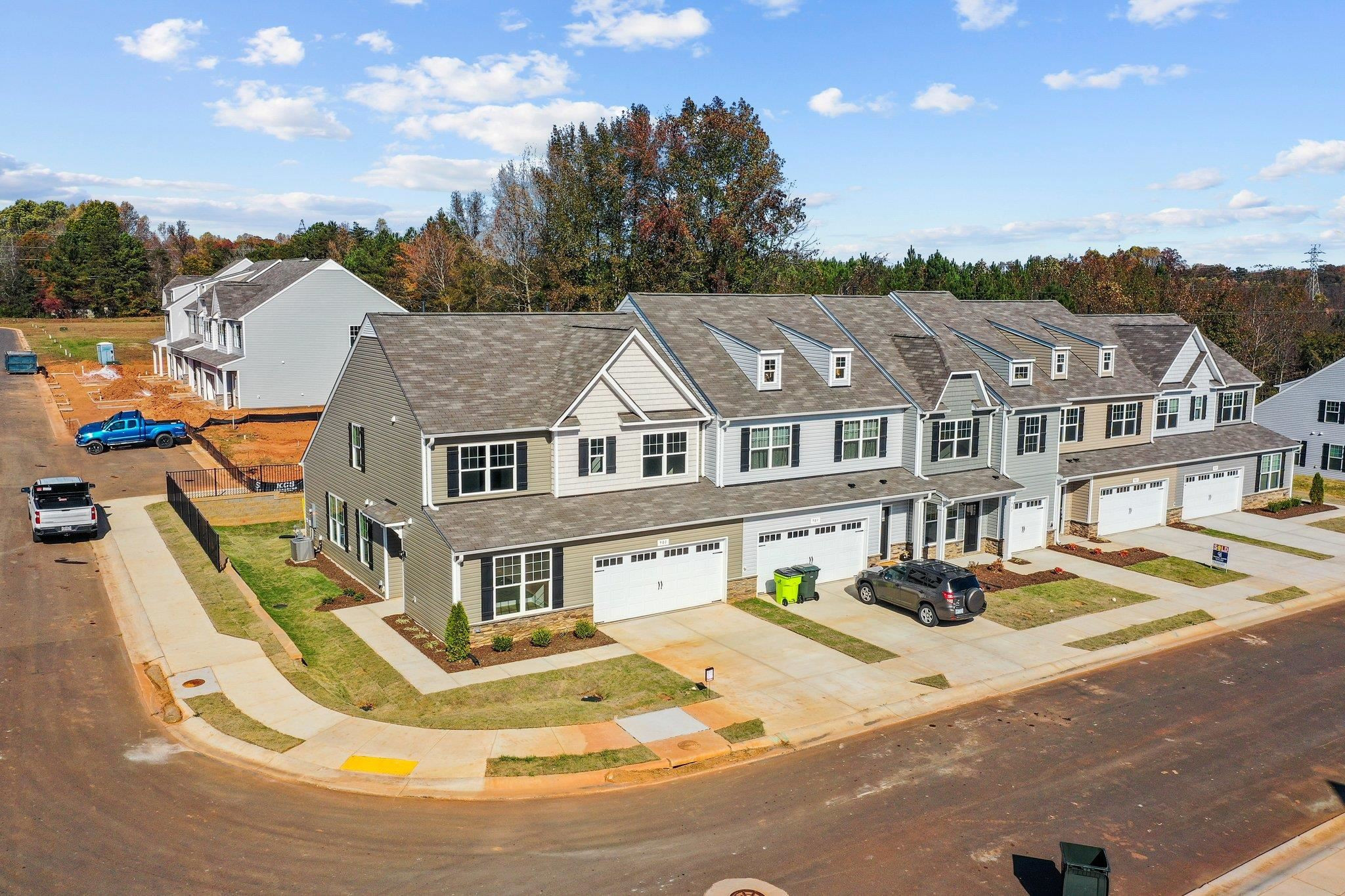 901 Hillman Lane