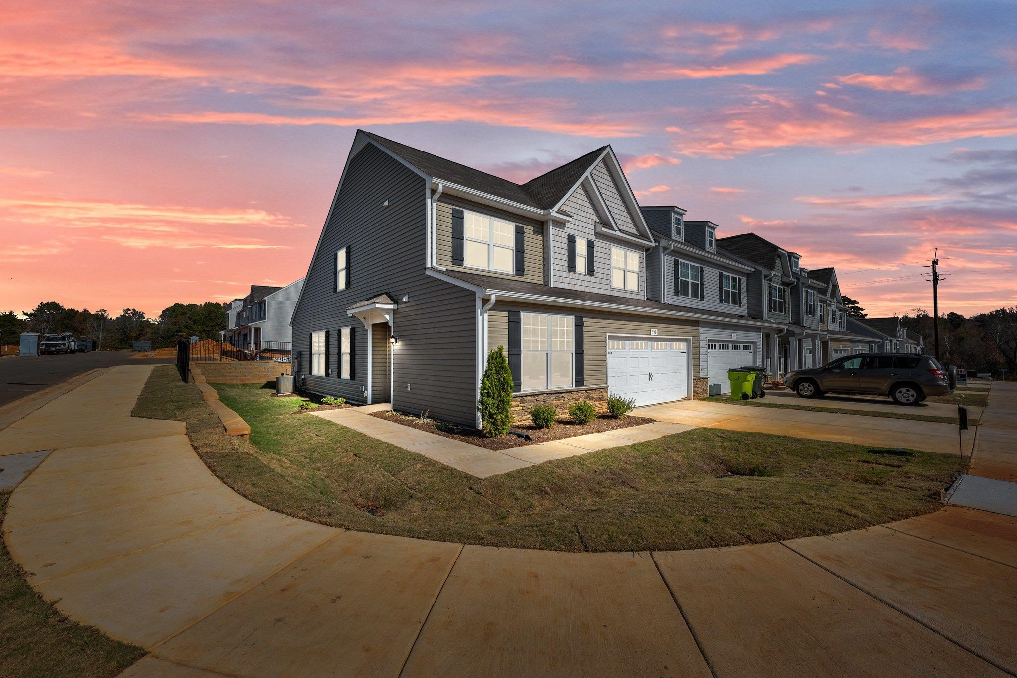 901 Hillman Lane