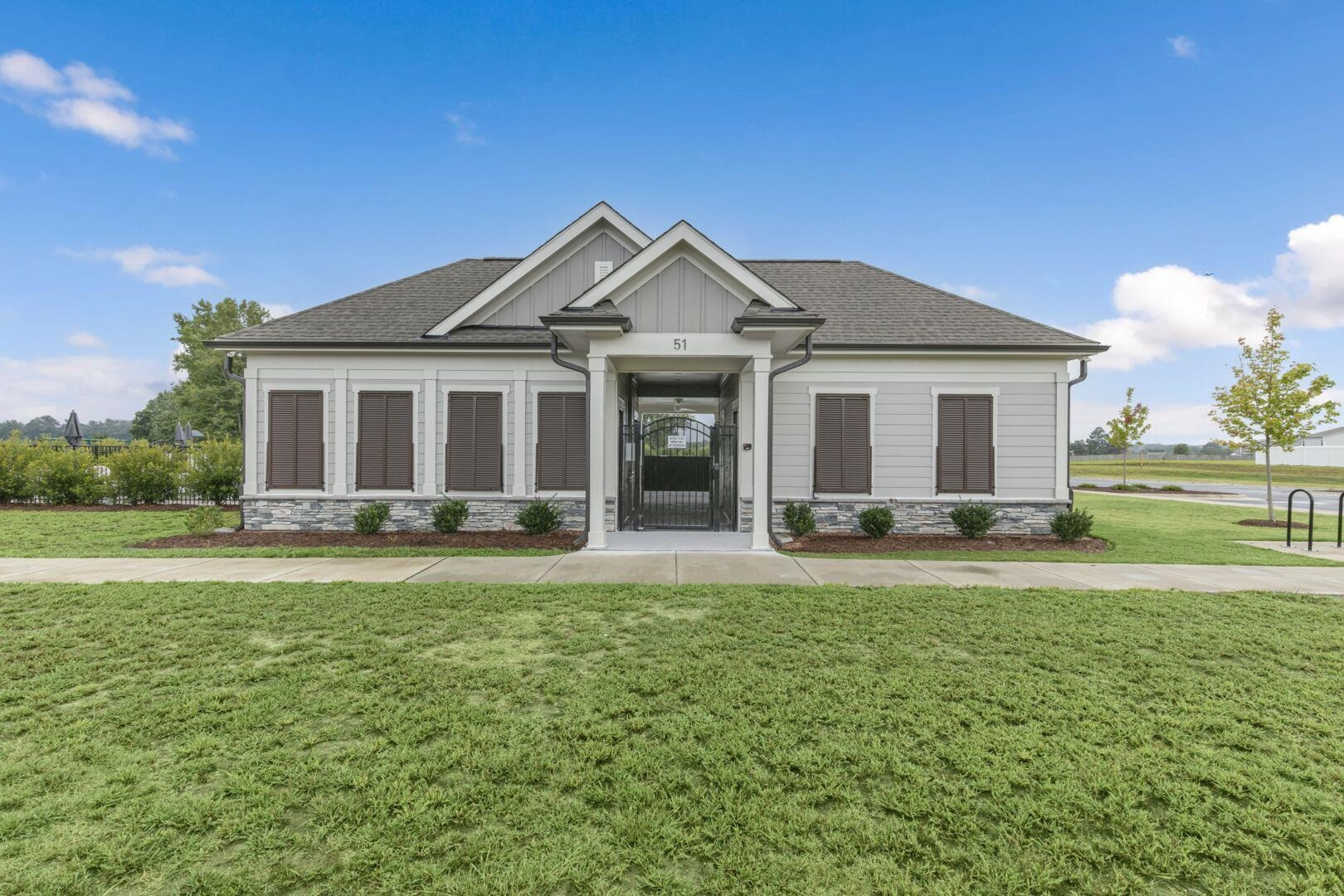 84 Lynncrest Way