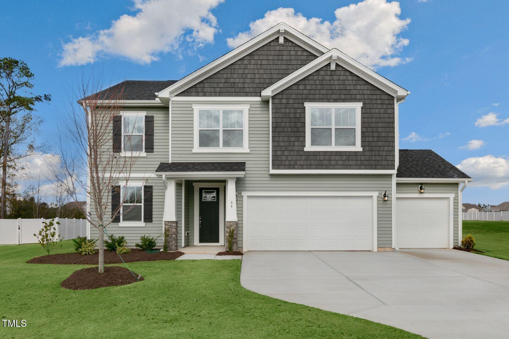 84 Lynncrest Way