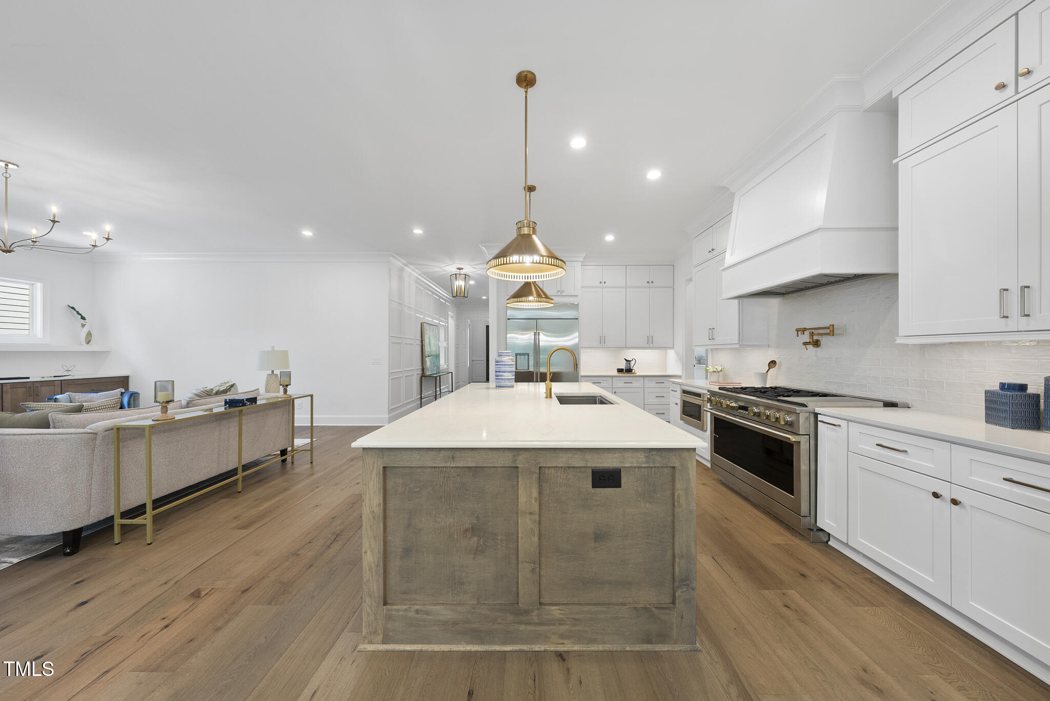 5307 Dixon Drive
