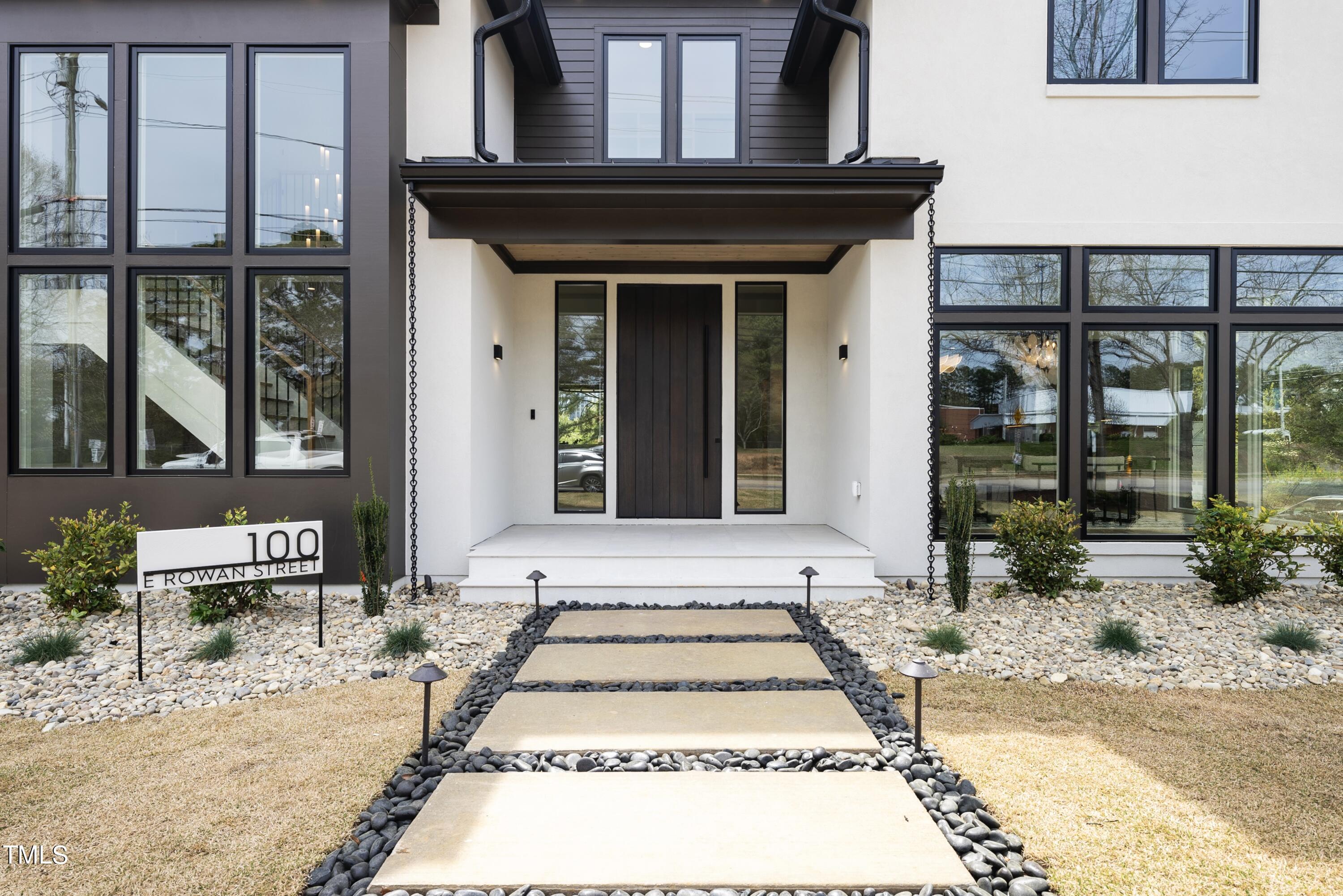 100 E Rowan Street
