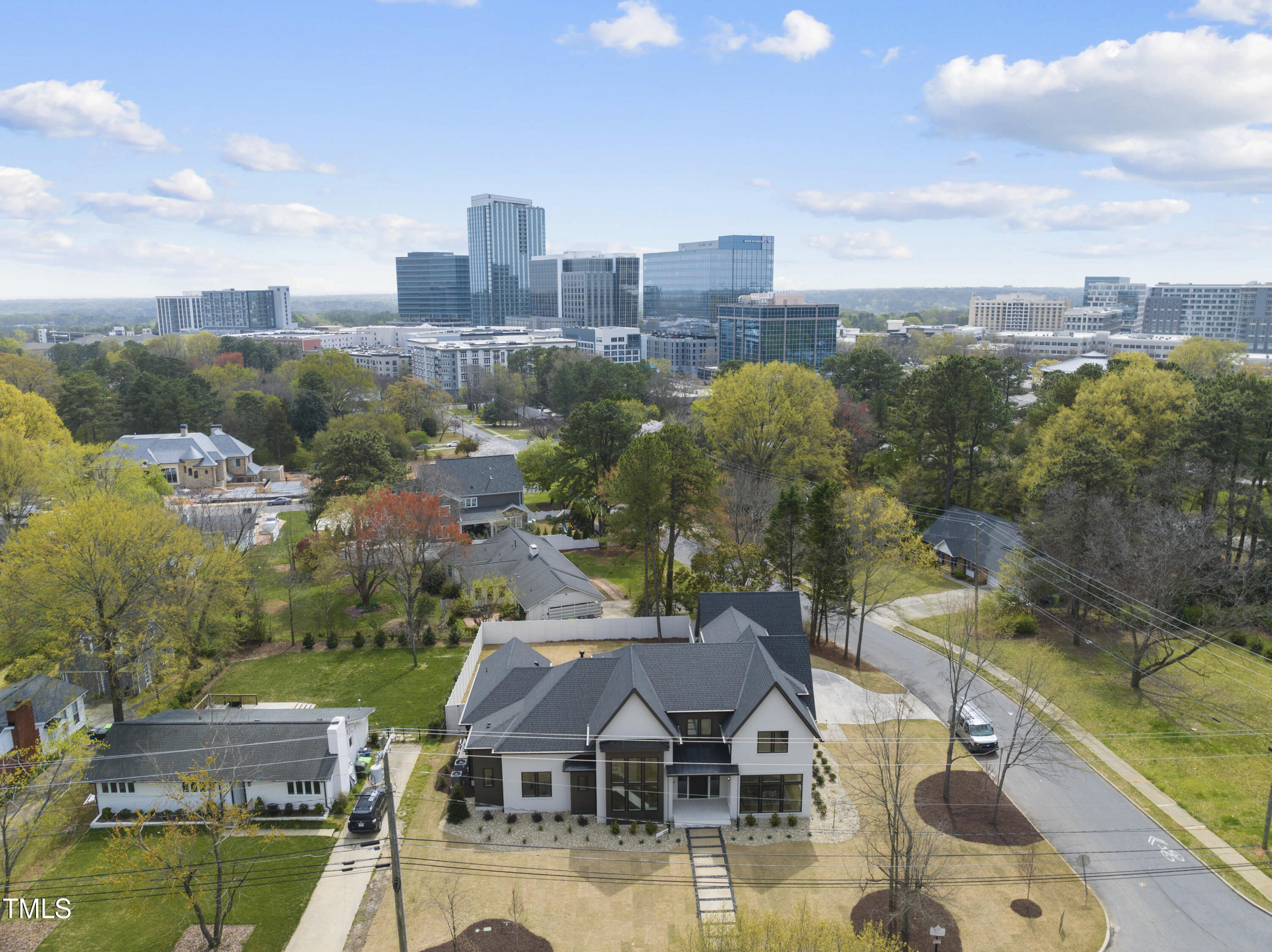 100 E Rowan Street